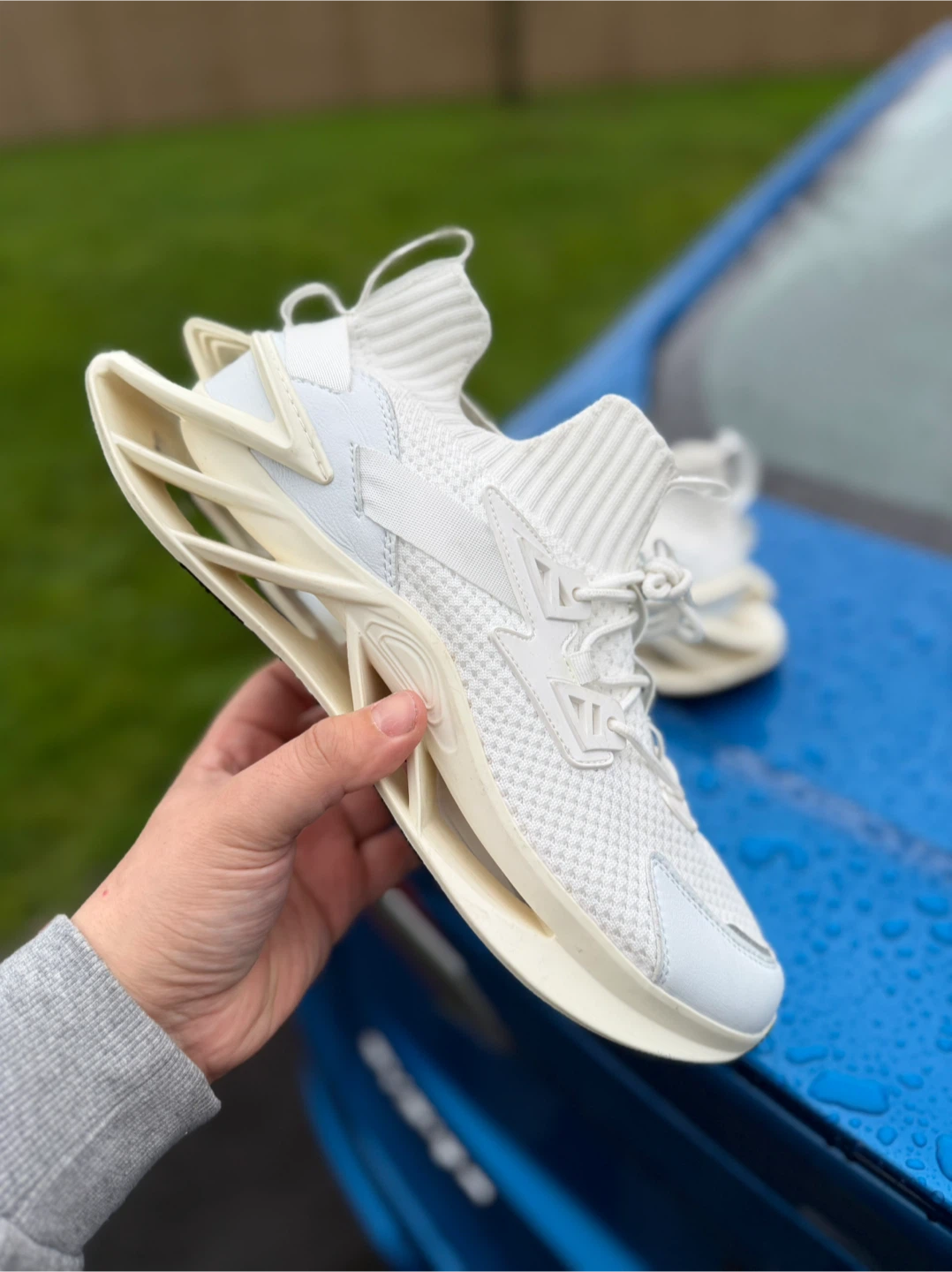 CALPINA White Running Shoes size 11US