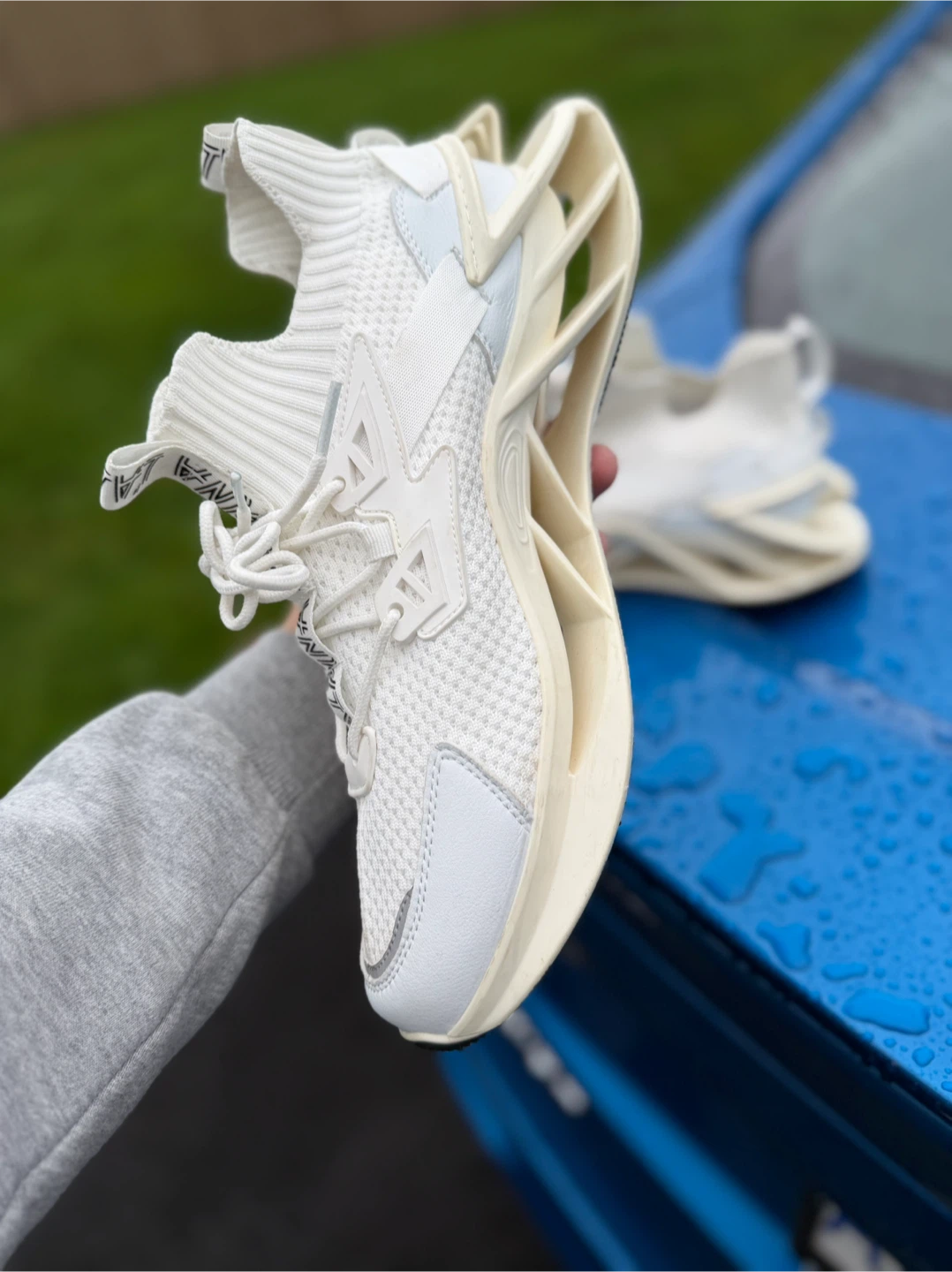 CALPINA White Running Shoes size 11US - photo 3