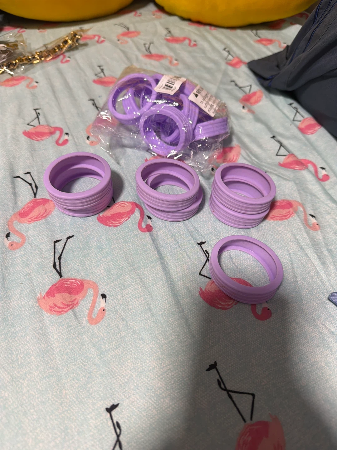Purple Silicone luggage wheel Rings protections  + bag holder - photo 4