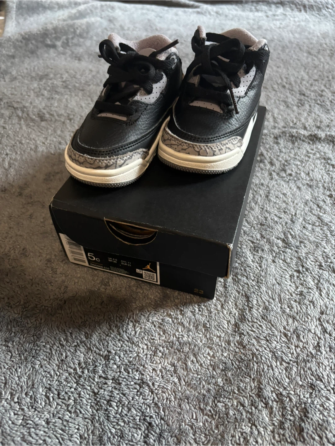 Jordan 3 Retro Black Cement Kids Size 5C