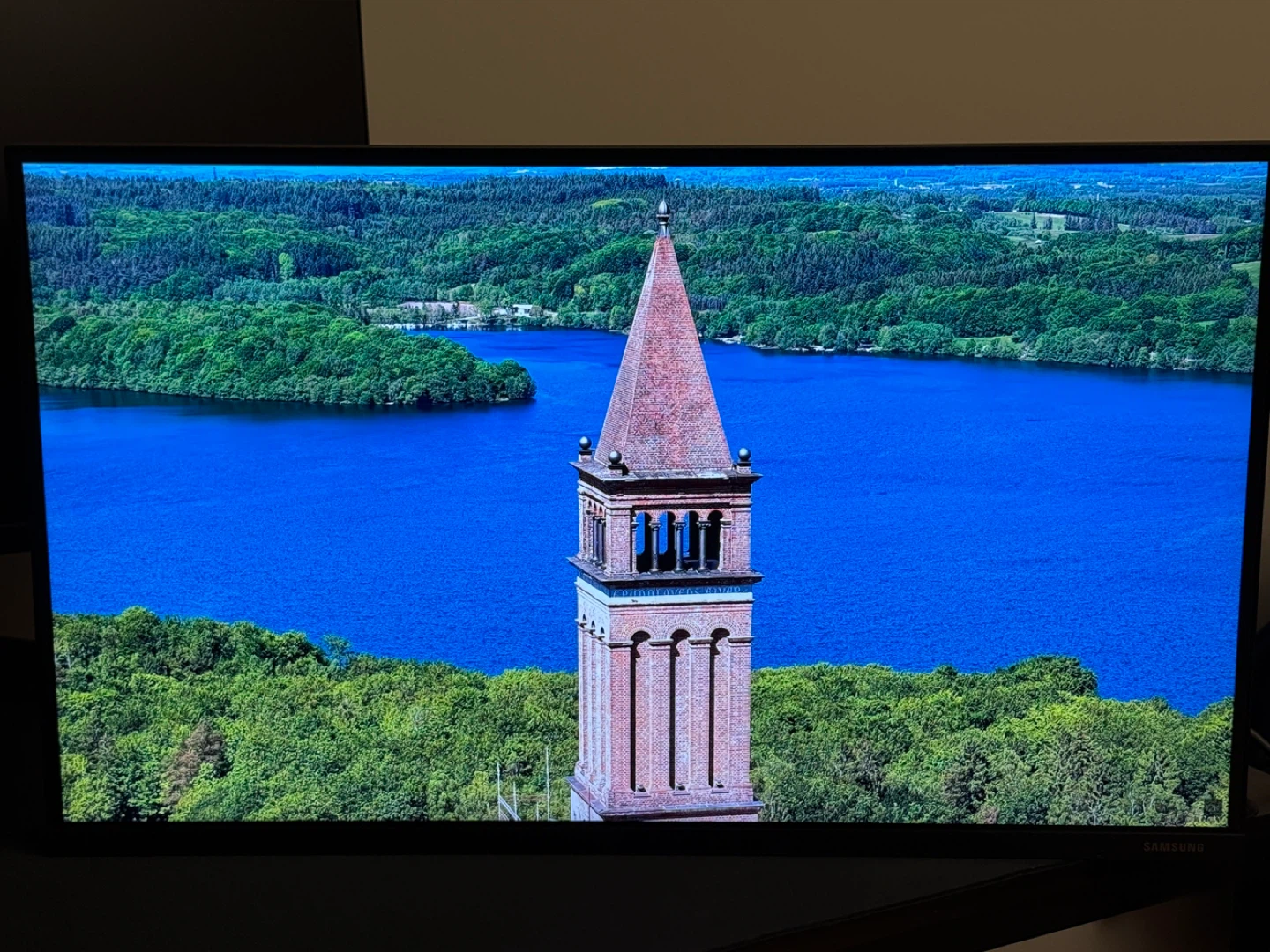 Samsung 27” QHD IPS Monitor – LS27R75 - photo 3