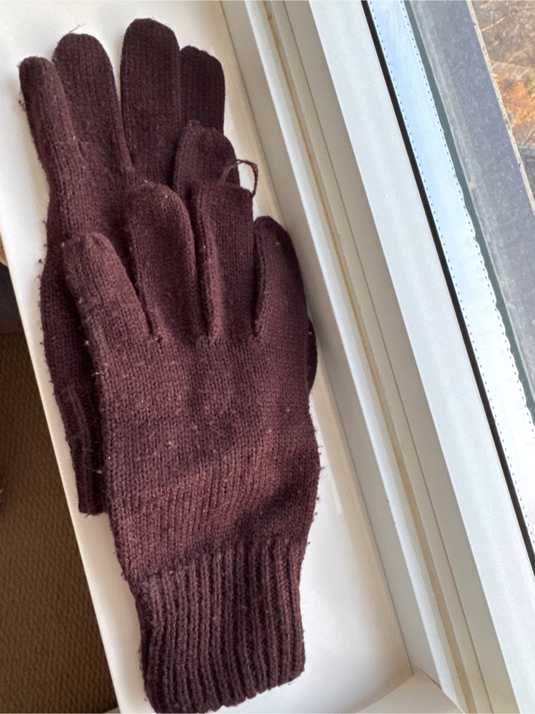 Burgundy Knit Gloves