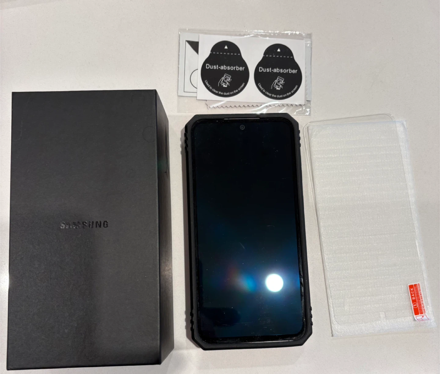 Samsung S23FE with case, charger etc - photo 4