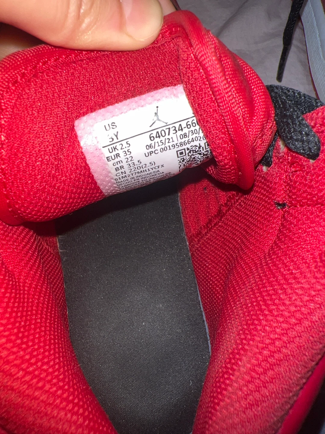 Jordan 1 Red/Black Youth Size 3Y - photo 3
