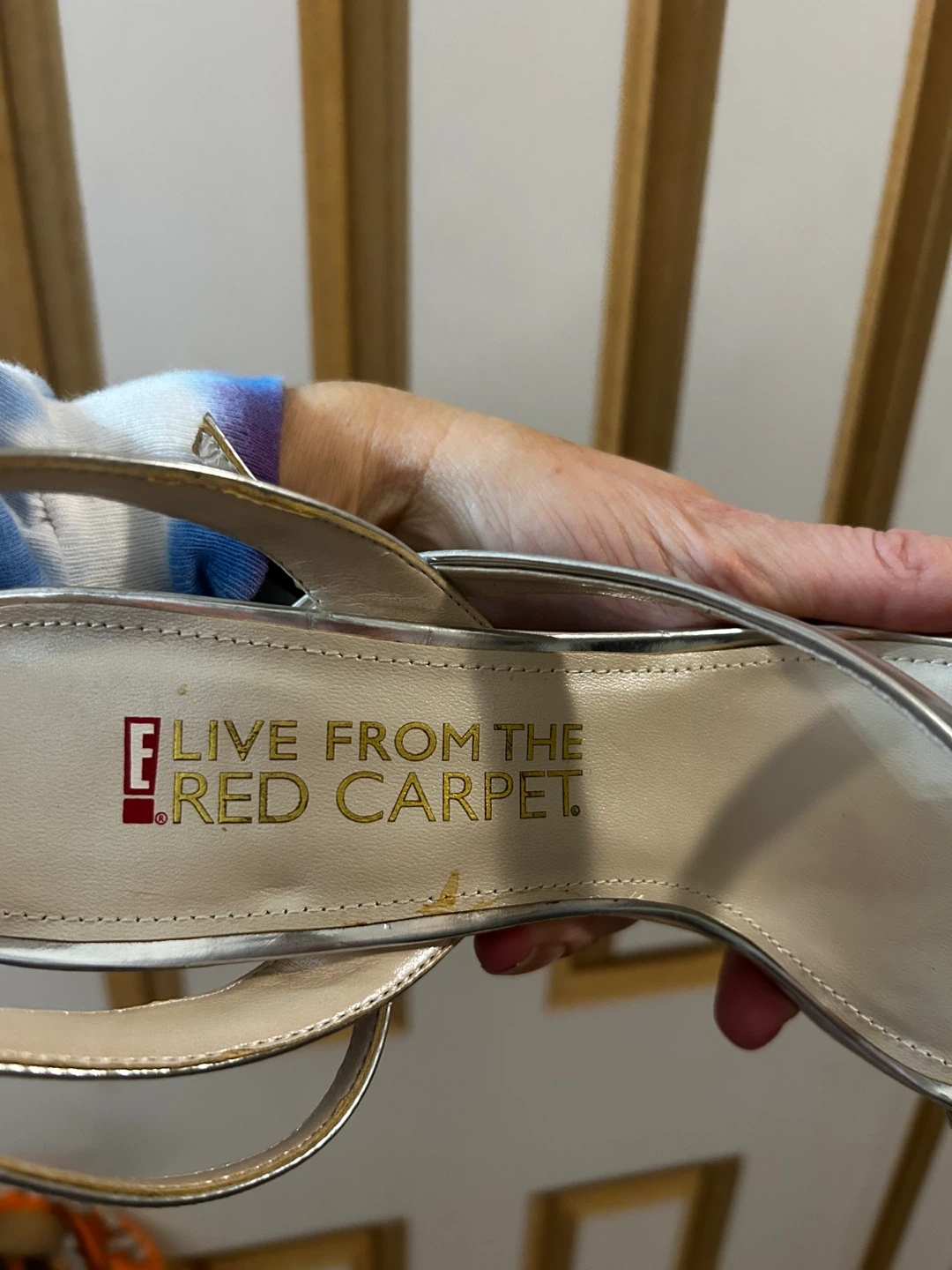 E Rent the Red Carpet   Silver Heels, Size 8.5 - photo 4