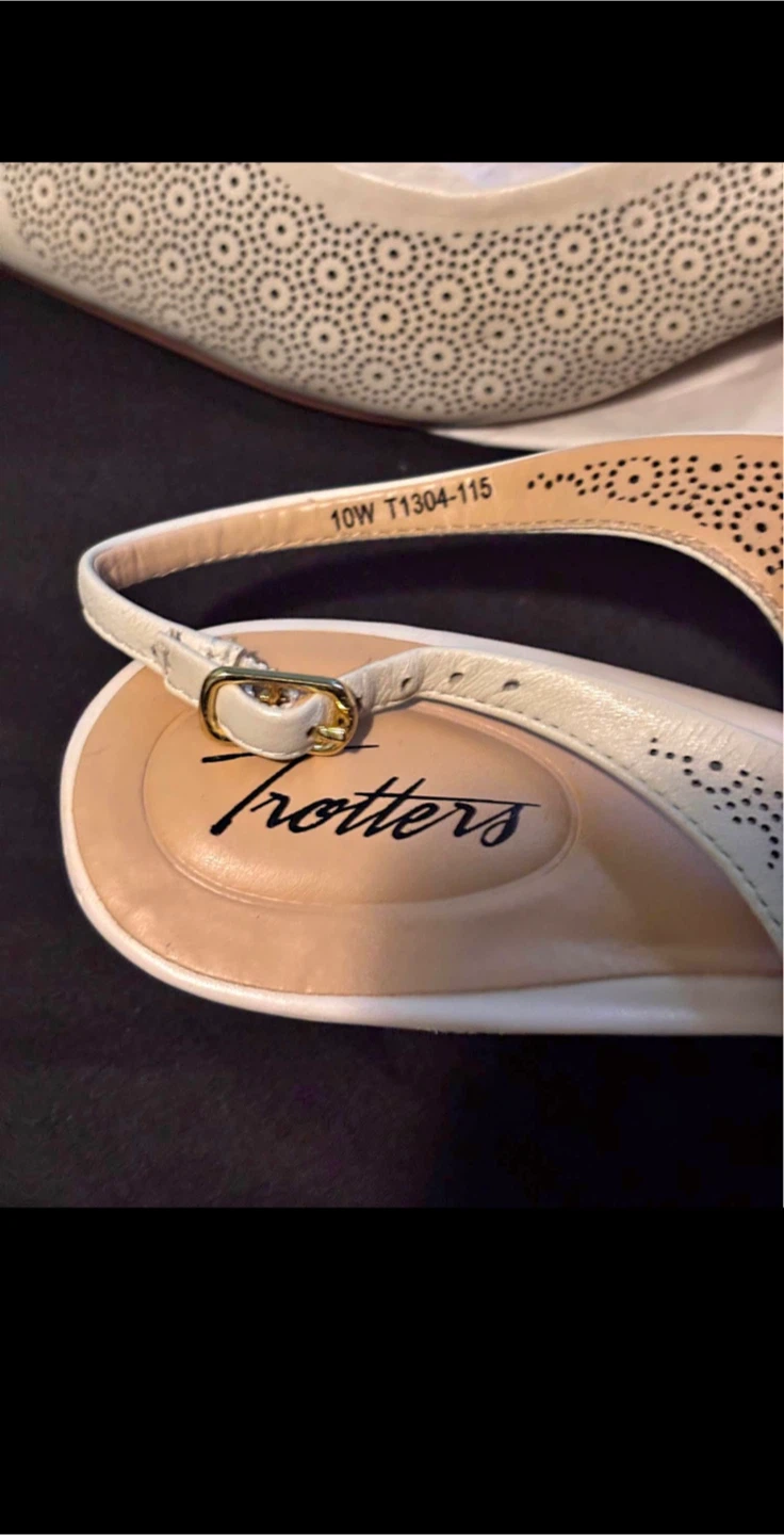 Trotters White Slingback Heels - Size 10W - photo 3