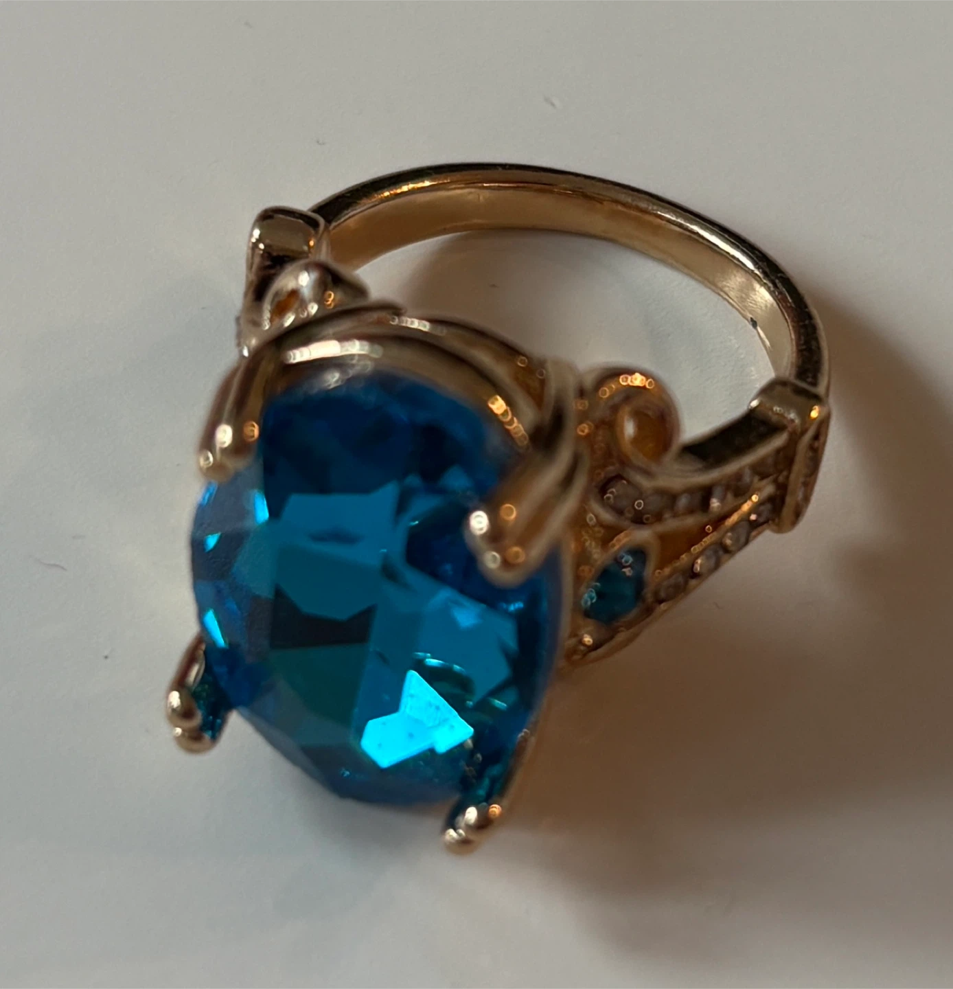 Gorgeous Gold Tone Blue Stone Ring, Size 7