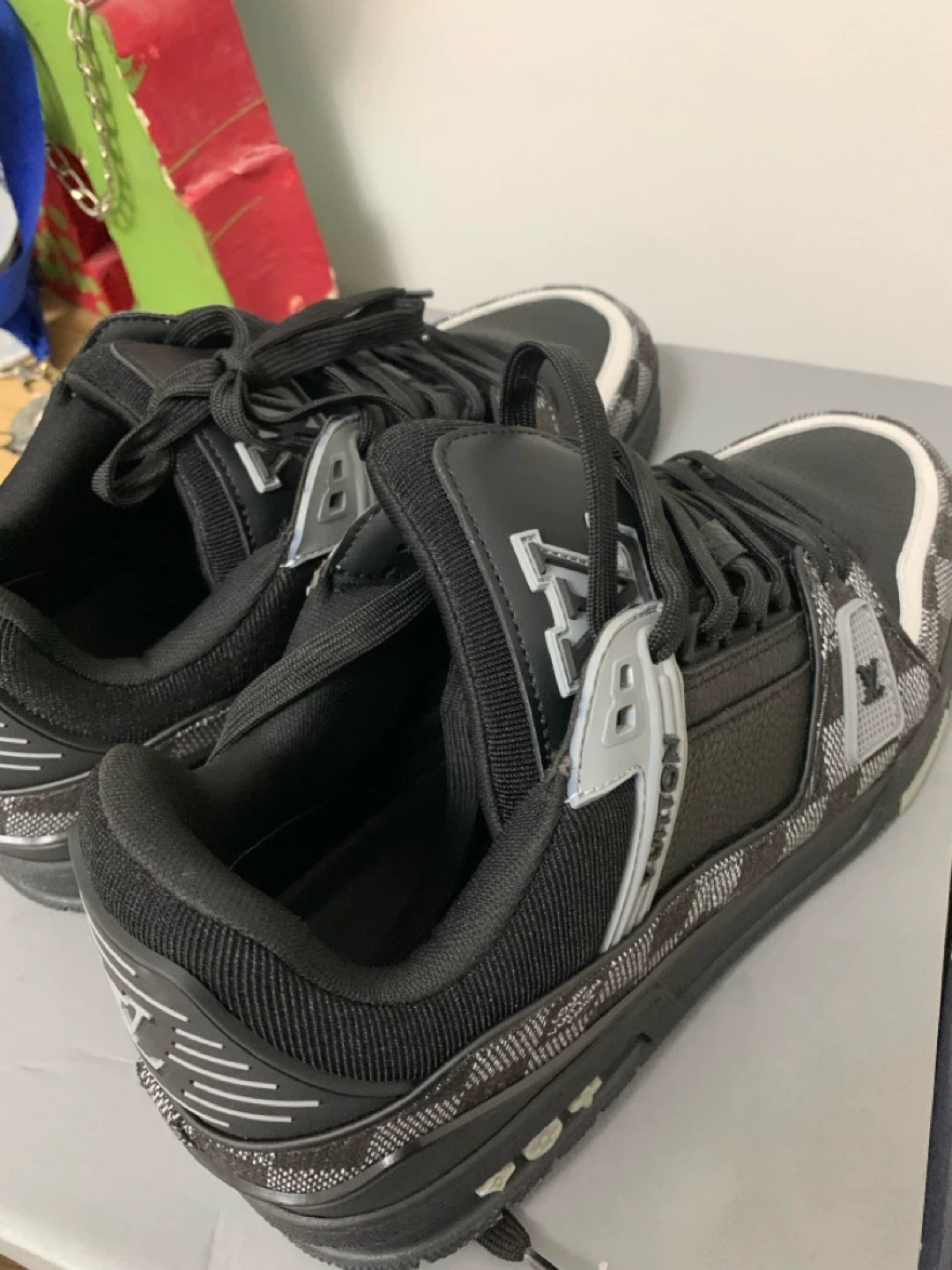 Louis Vuitton Black Leather Sneakers - photo 4