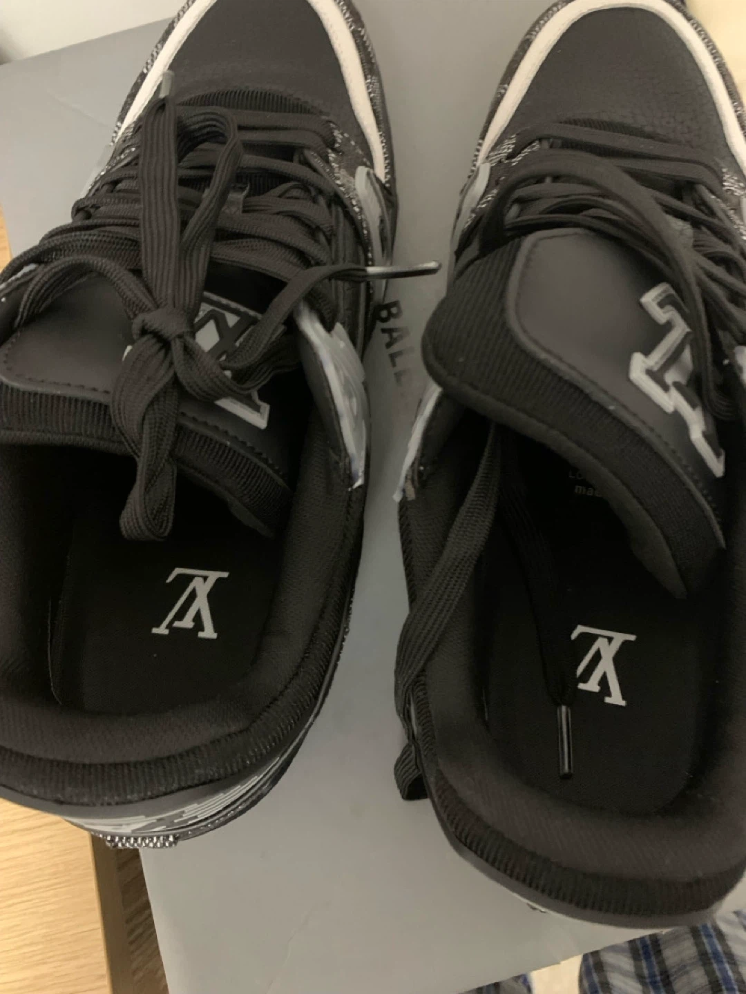 Louis Vuitton Black Leather Sneakers - photo 2