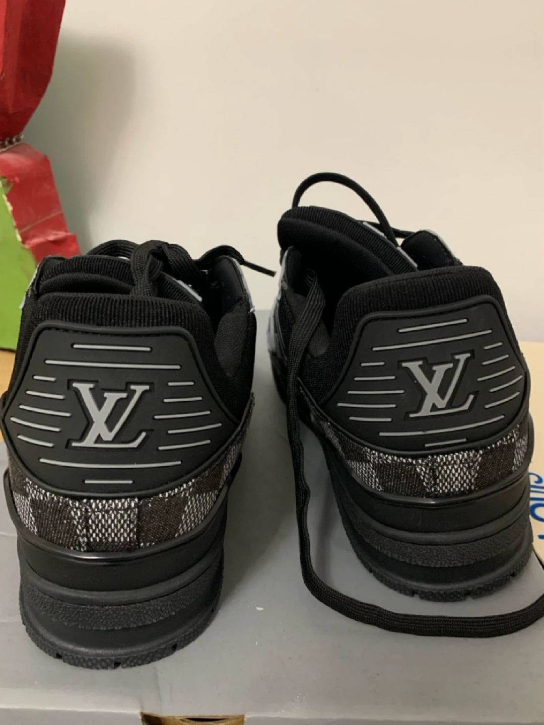 Louis Vuitton Black Leather Sneakers - photo 5