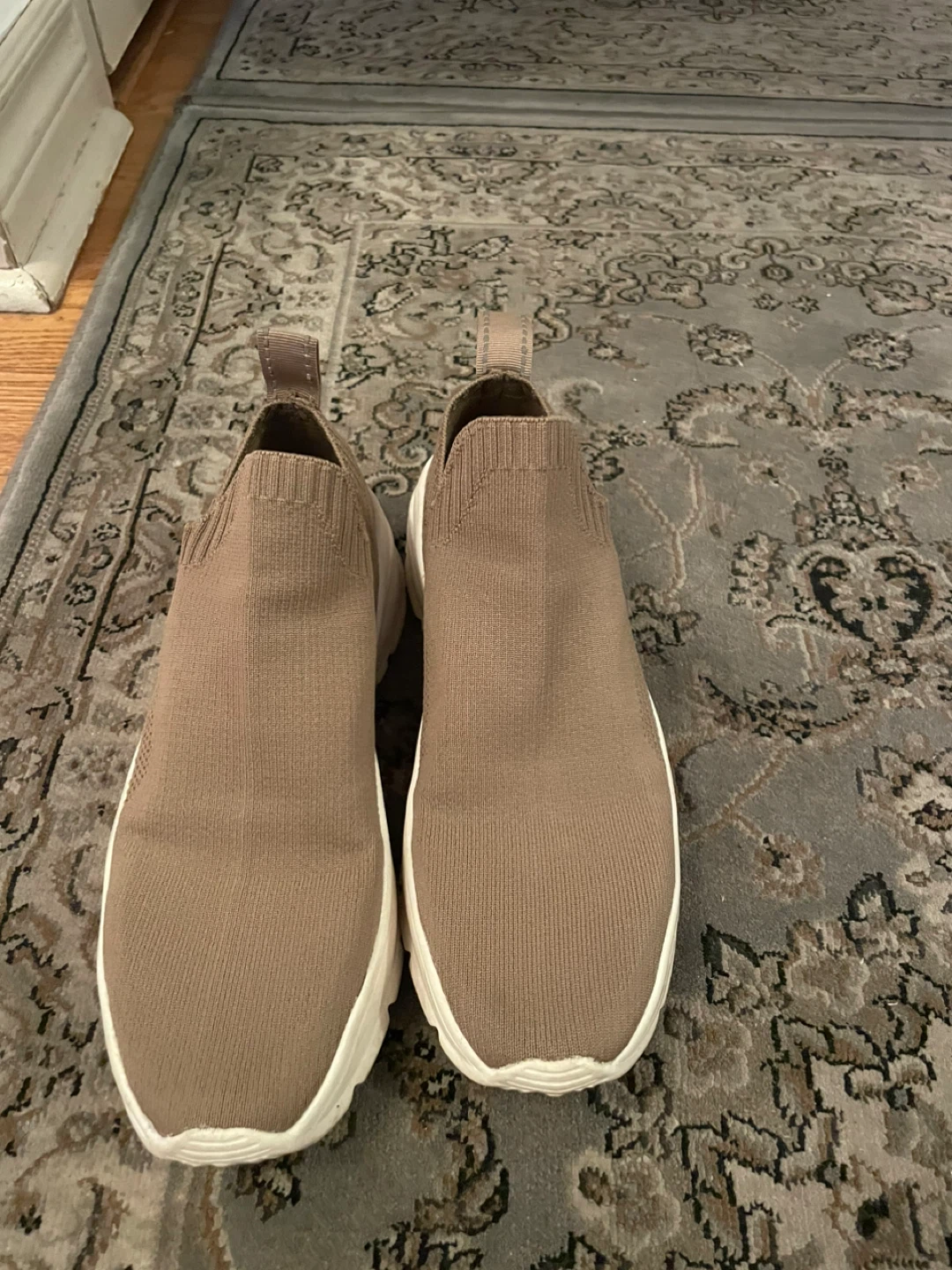 H&M Slip On Sneakers - Size 7 - photo 2