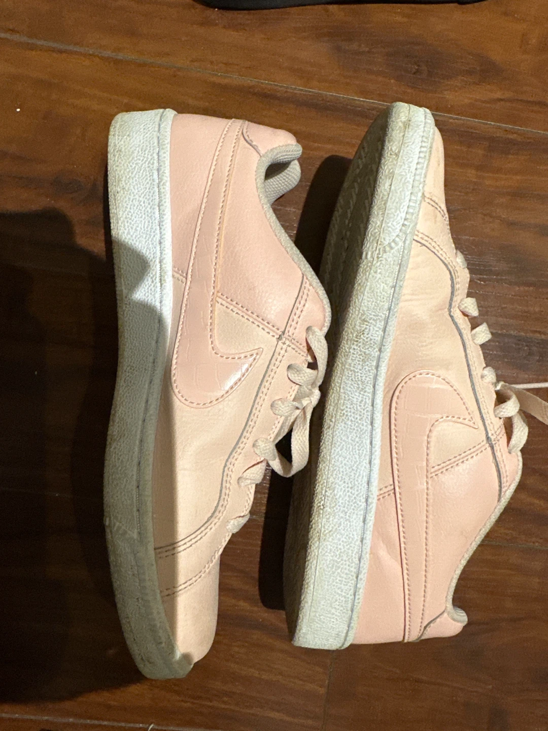 Nike Court Vintage Pink Sneakers