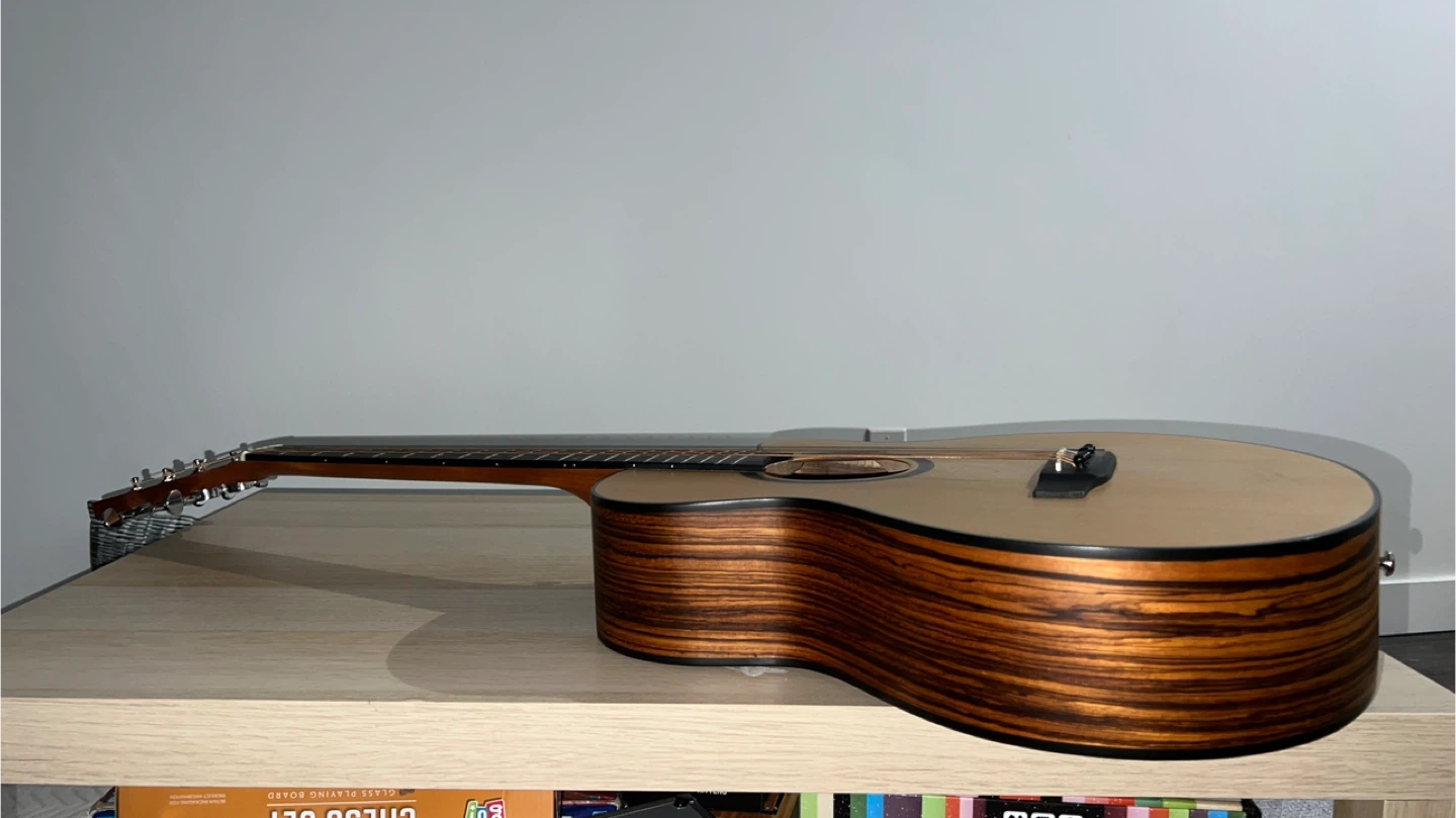 Accoustic guitar - photo 4