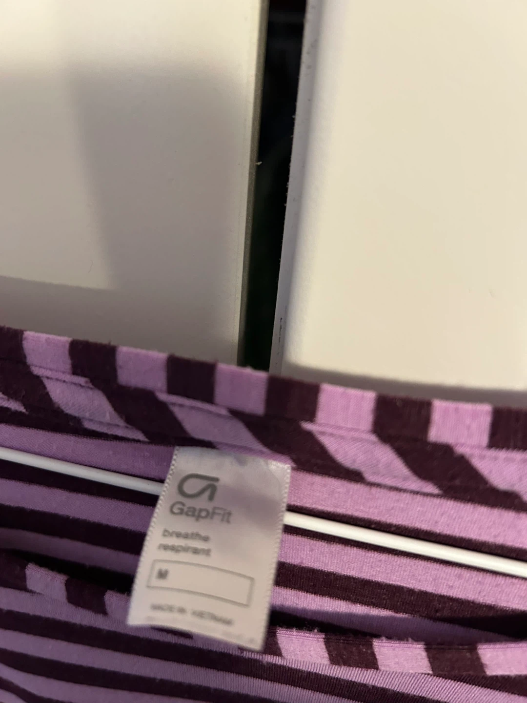 Medium GapFit Breathe Striped Long Sleeve - Size M - photo 3