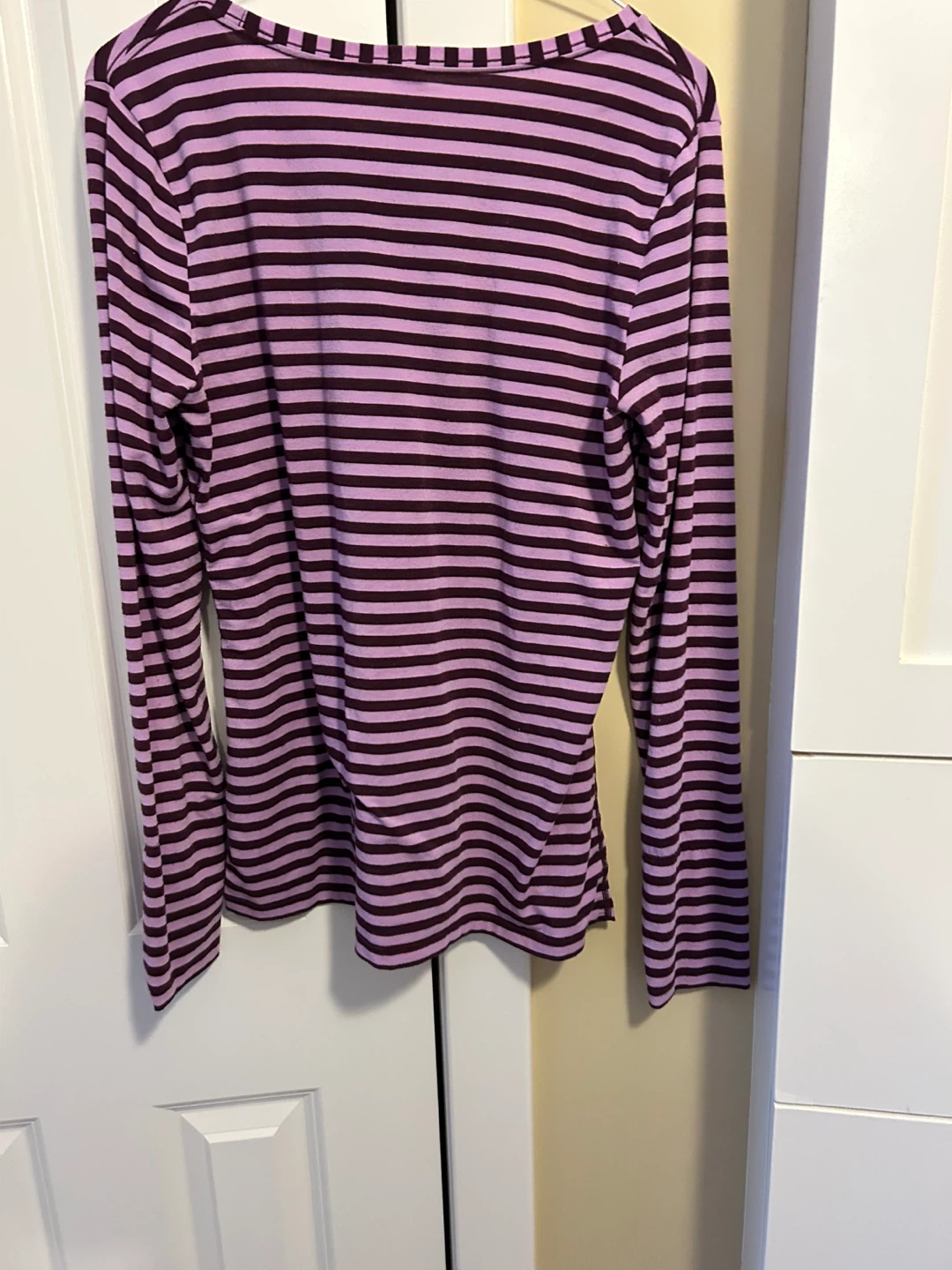 Medium GapFit Breathe Striped Long Sleeve - Size M - photo 2