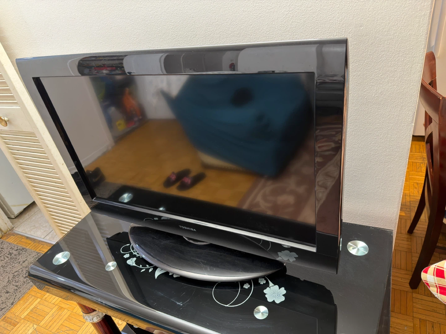 Toshiba 32" TV - photo 2