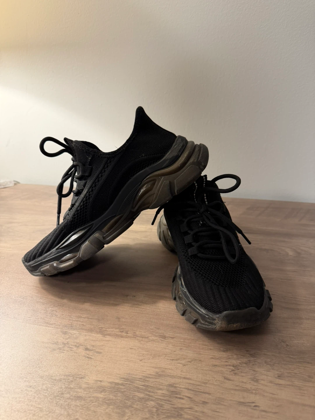 Black Sneakers - photo 2