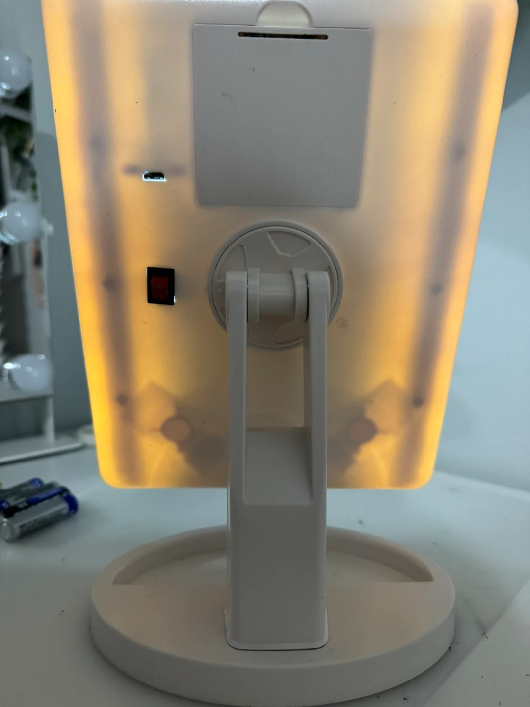 LED Lighted Vanity Makeup Mirror - photo 3
