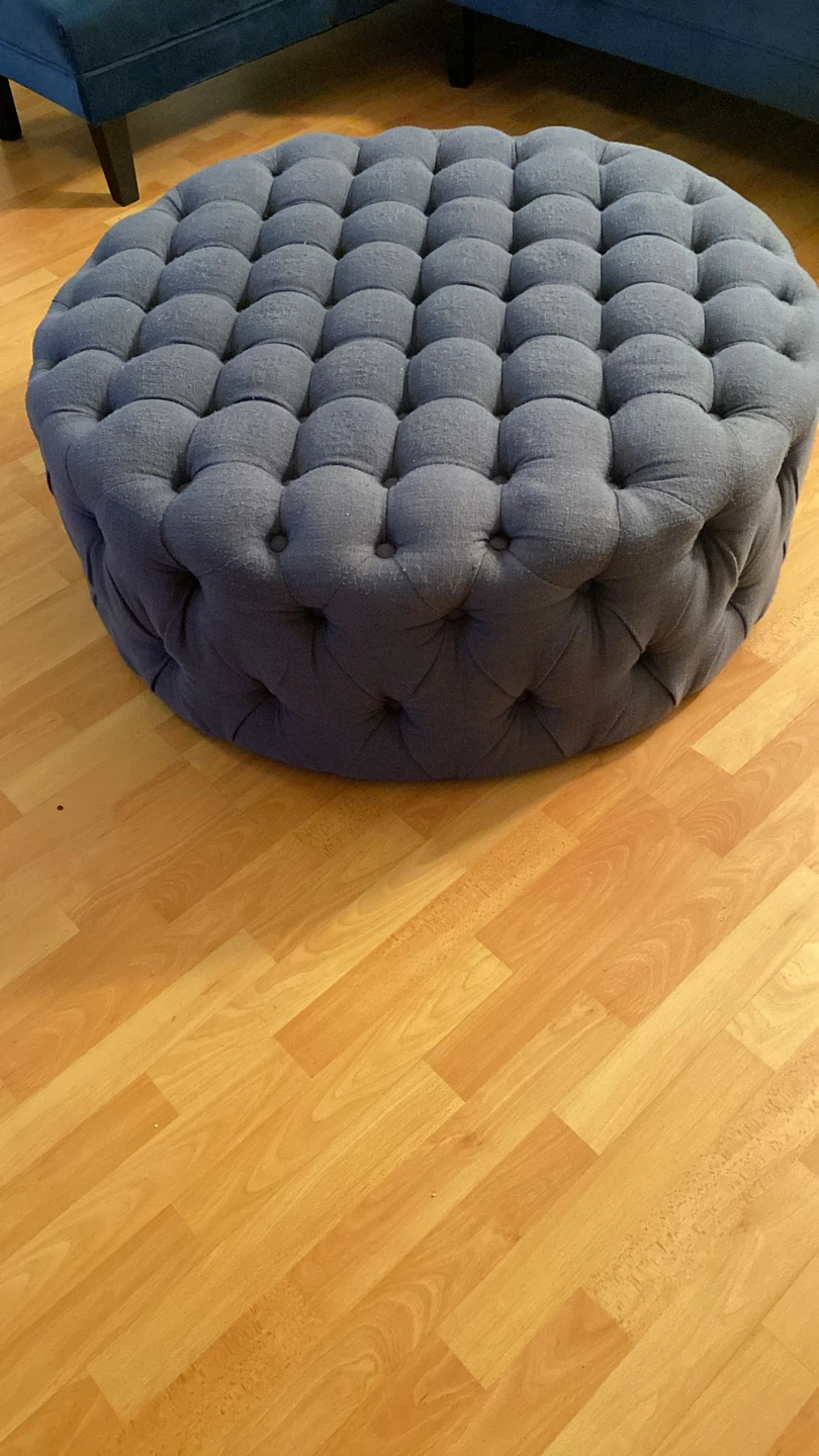 Round Tufted Ottoman - photo 2