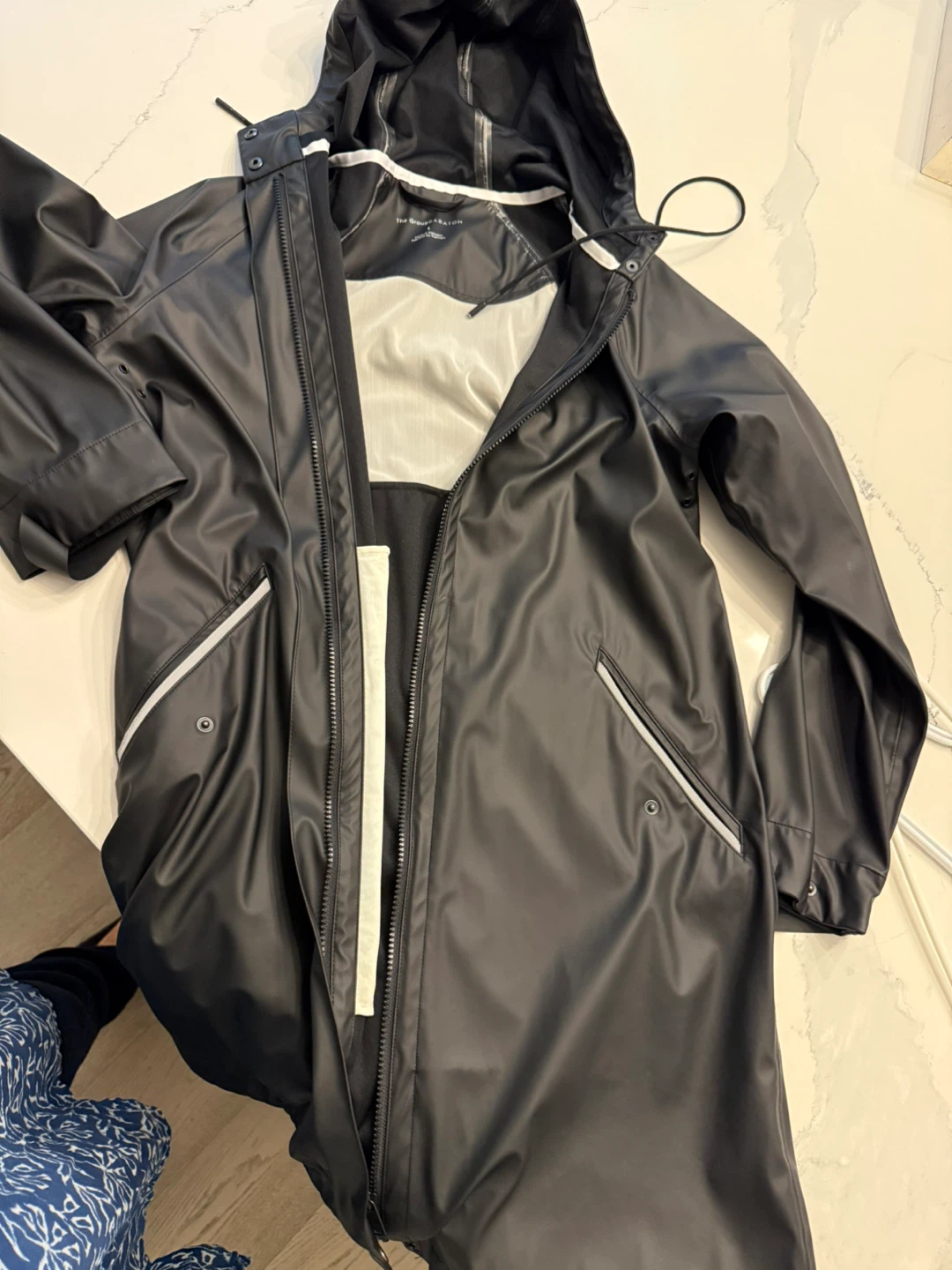 The Group A Baton Black Raincoat - Size S - photo 2