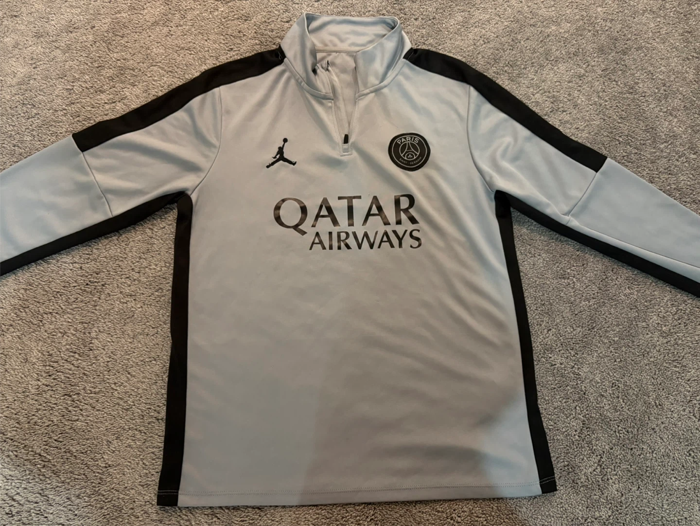 Paris Saint-Germain x Jordan Pullover