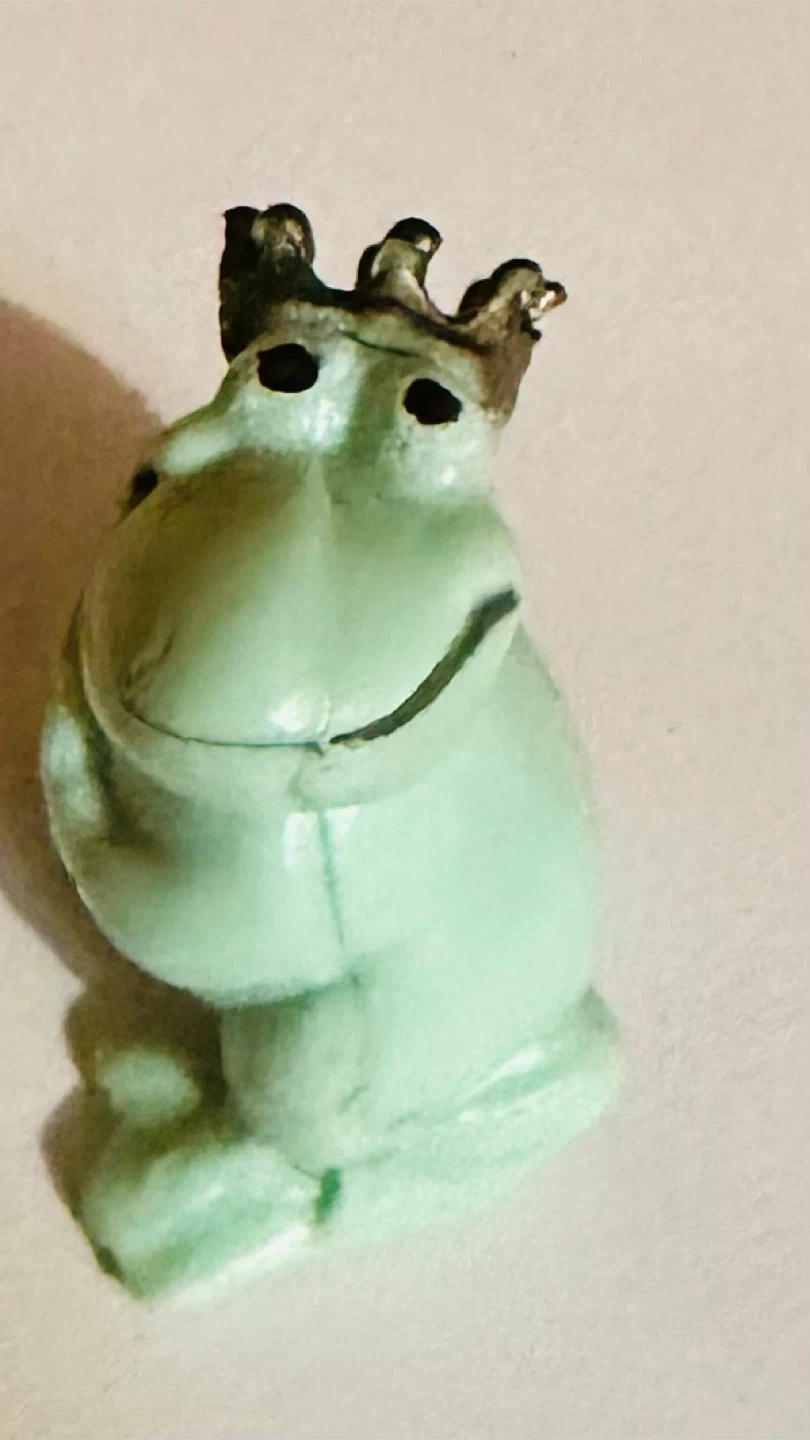 Cute Light Green Frog Figurine with Crown - photo 3