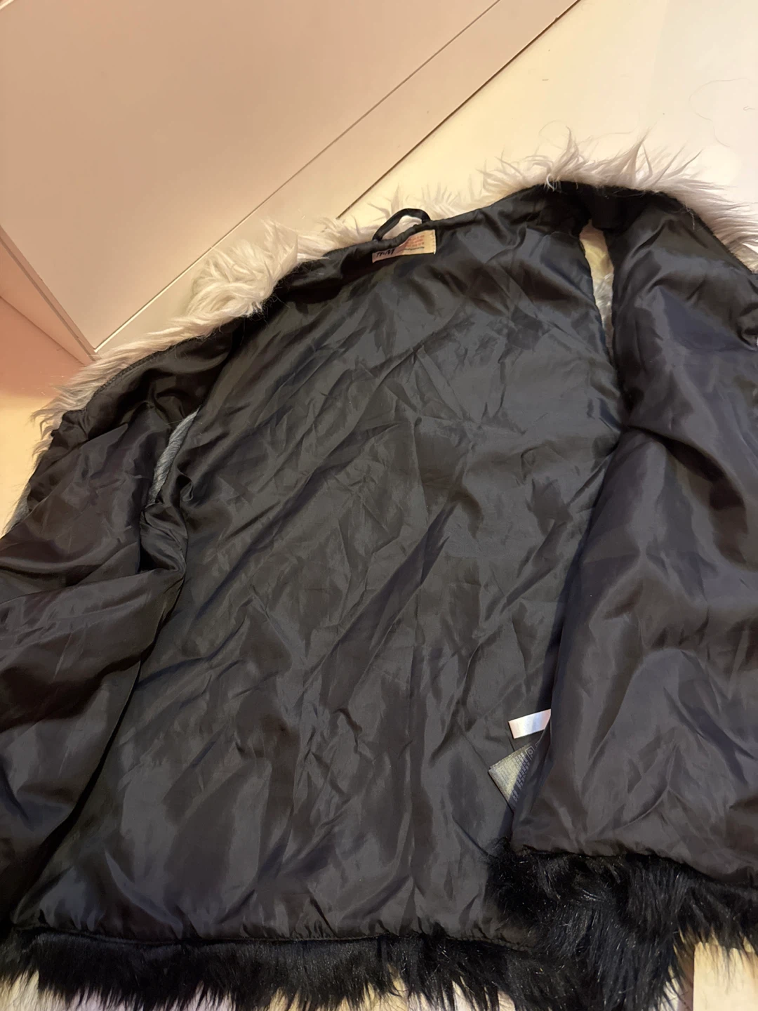 H&M Ombre Faux Fur Vest - photo 2