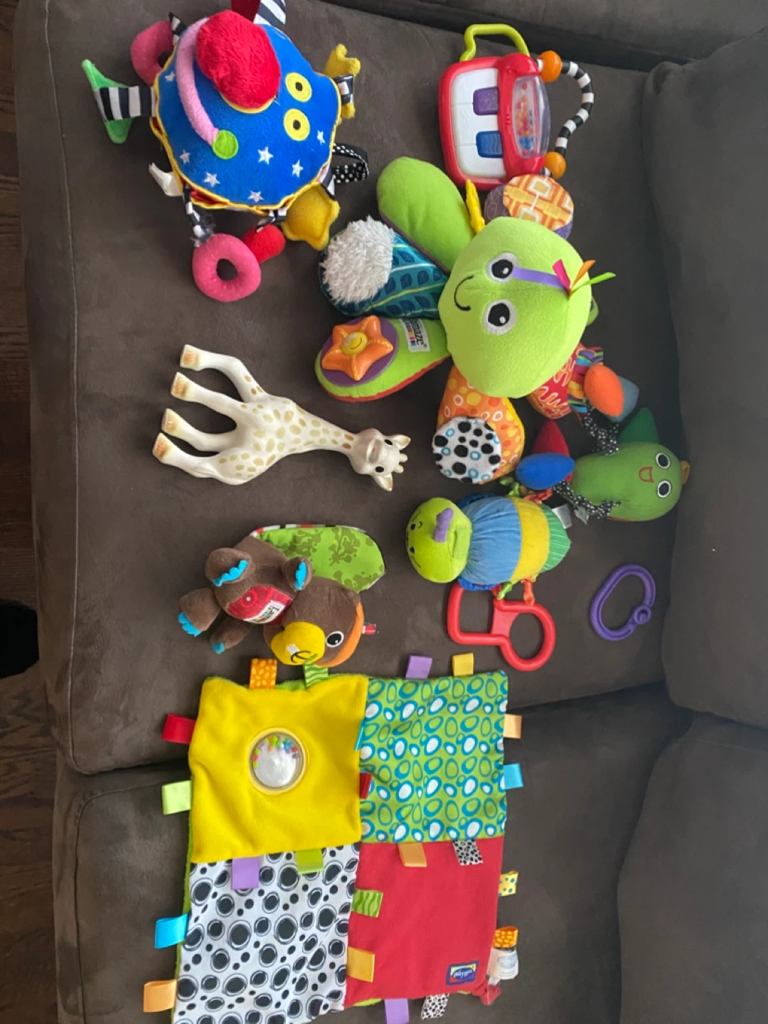Lot of baby toys (Sophie & Lamaze incl.)
