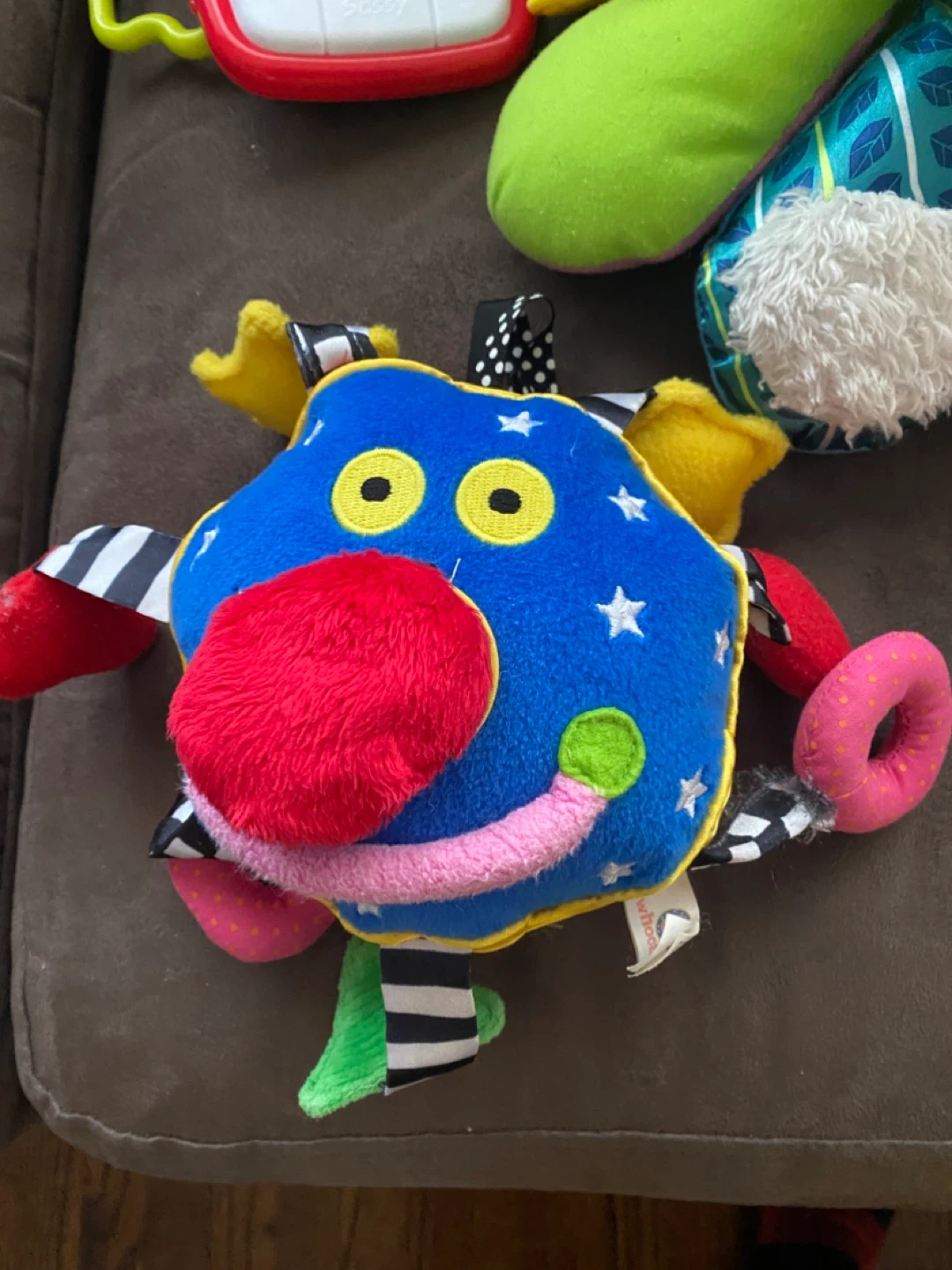 Lot of baby toys (Sophie & Lamaze incl.) - photo 2