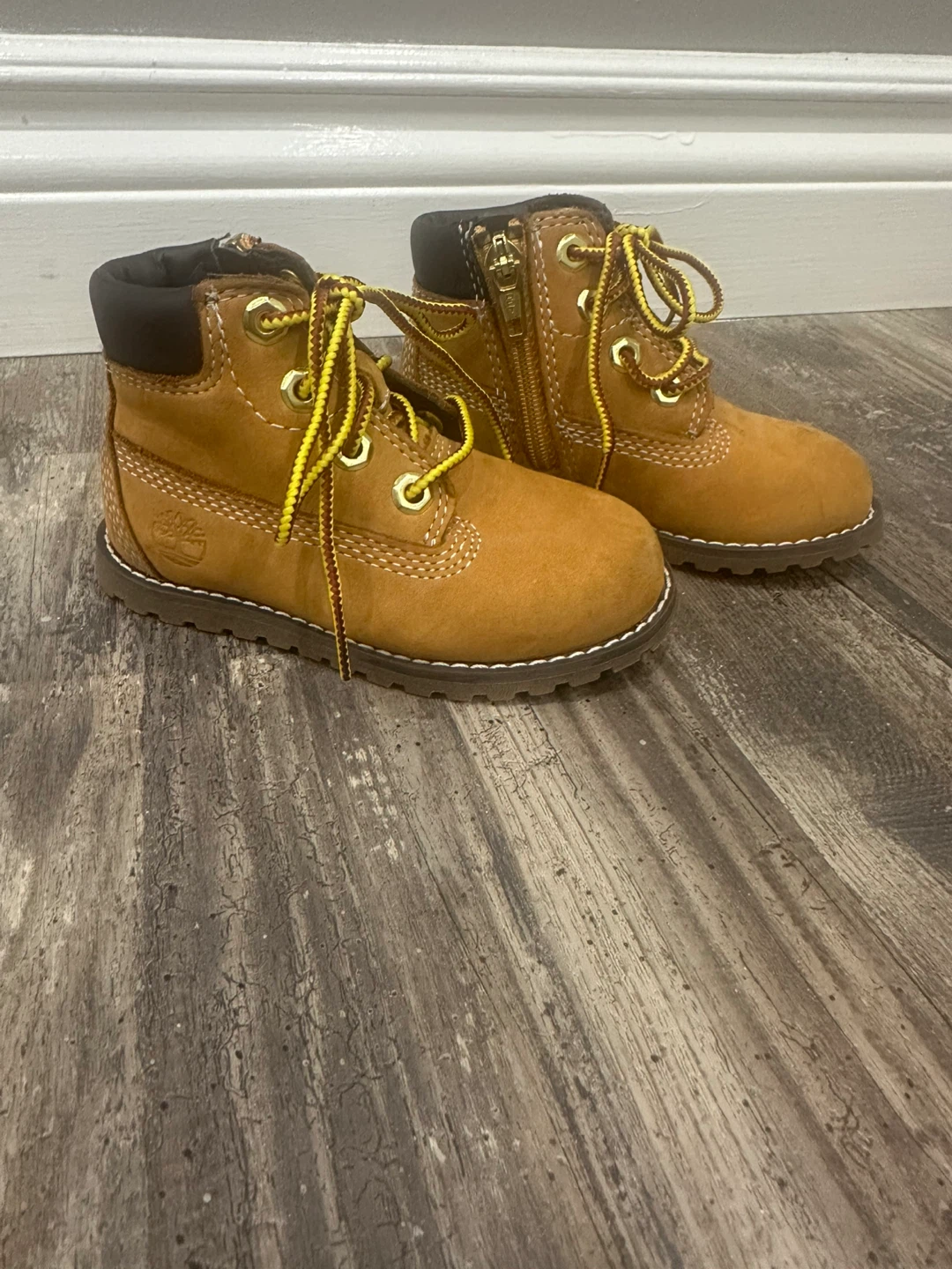 Timberland Toddler's Brown Leather Boots - Size 6 - photo 2
