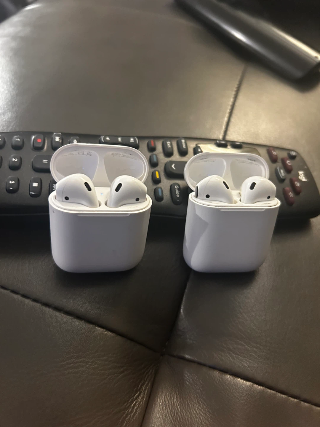 Apple AirPods (2nd generation)