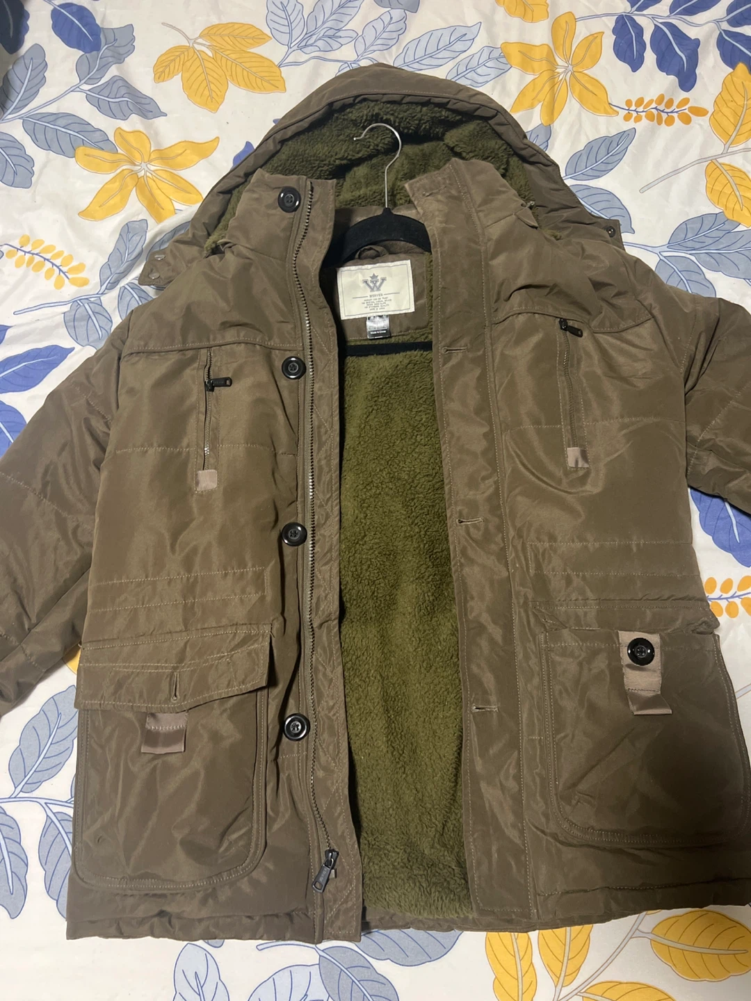 WENVEN Men's Winter Coat - Size Small