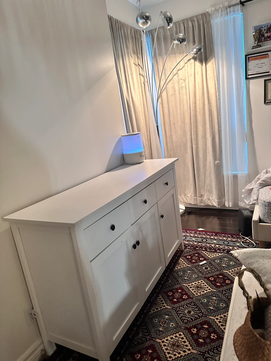 White sideboard with drawers and doors - photo 2
