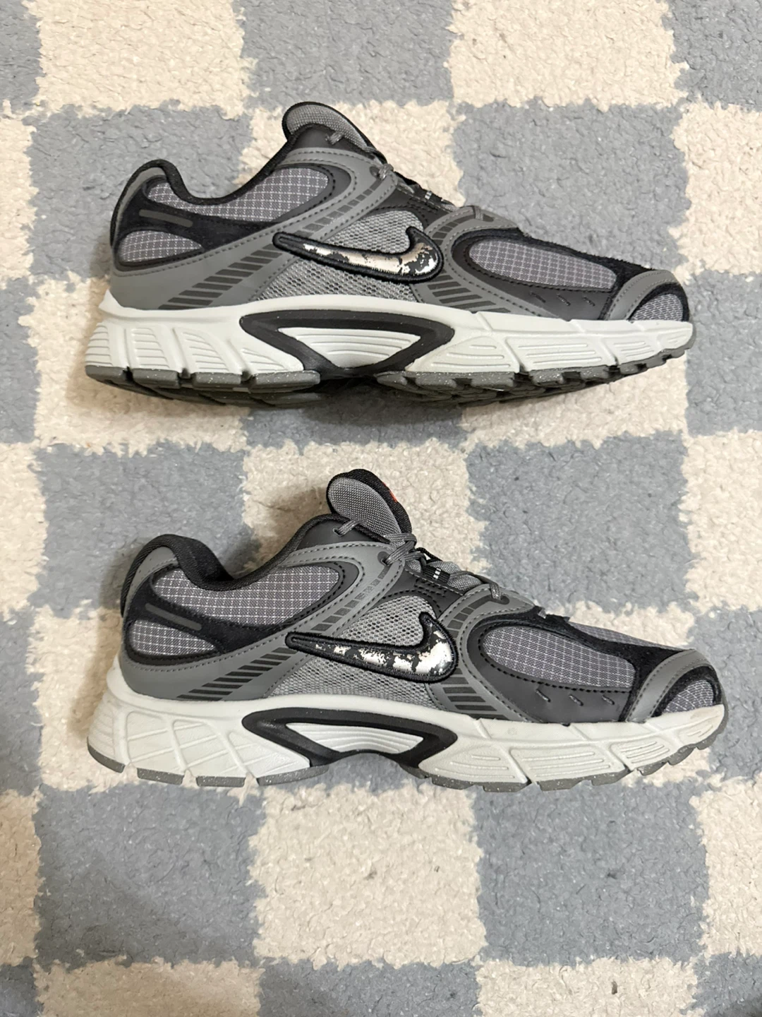 Nike V5 RNR SE Iron Grey/Metallic Silver - Men's 8 / Women's 9.5 - photo 4