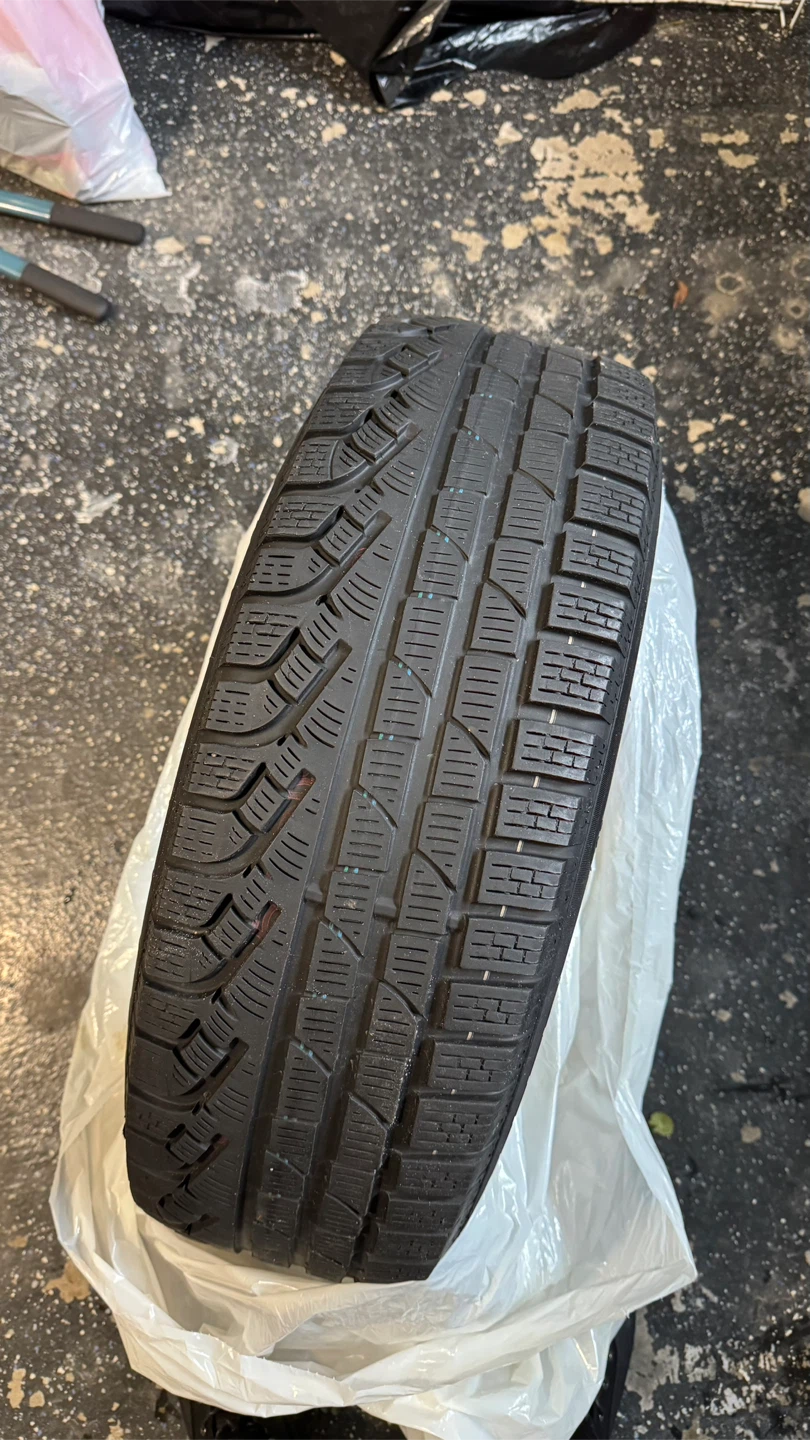 225/65R17 Pirelli Winter Tires