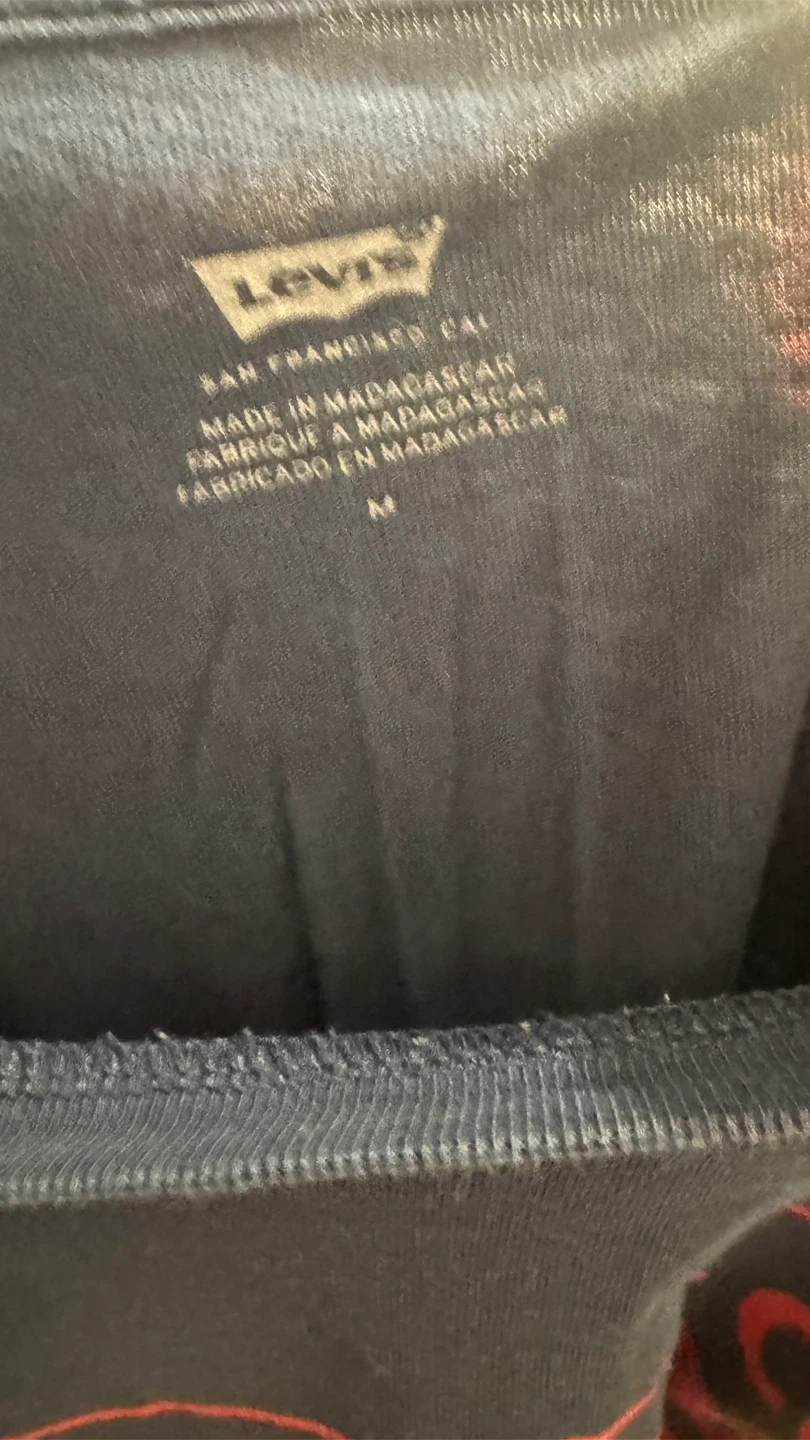 Levi Strauss & Co. T-shirt - Size M - photo 3