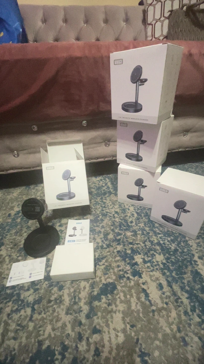 New 3 in 1 Magnetic Wireless Charger G953 - photo 4