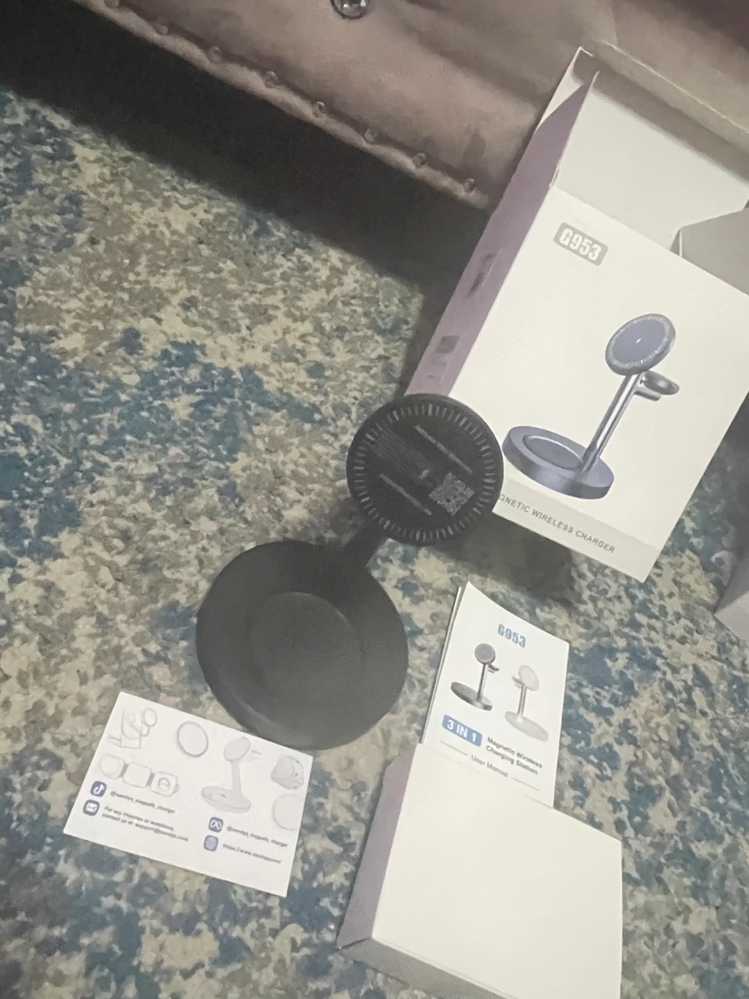 New 3 in 1 Magnetic Wireless Charger G953 - photo 2