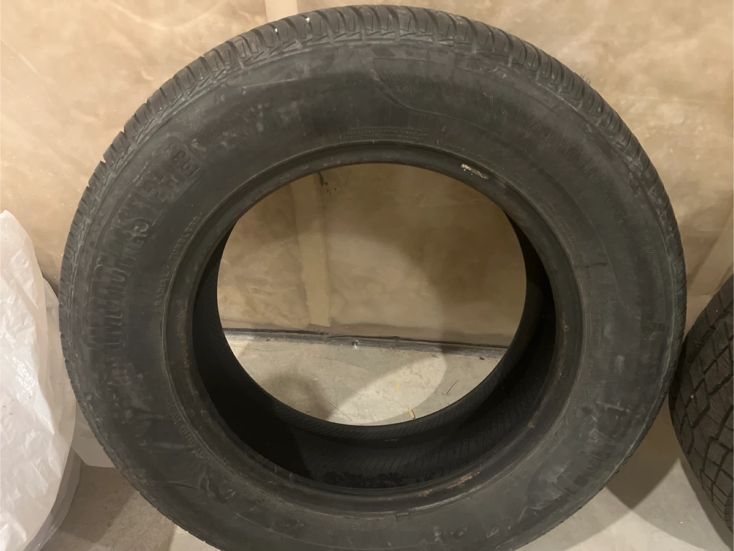 Motomaster M + S Tire 215/65R16. All season - photo 4