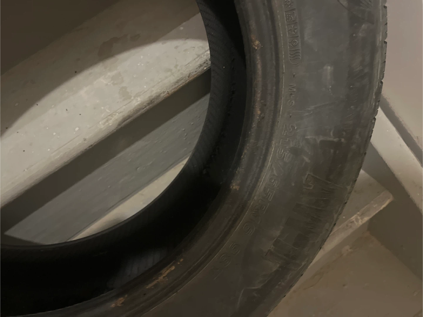 Motomaster M + S Tire 215/65R16. All season - photo 2