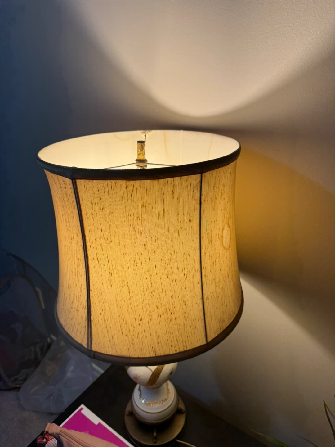 Vintage Table Lamp - Beige Shade - photo 2