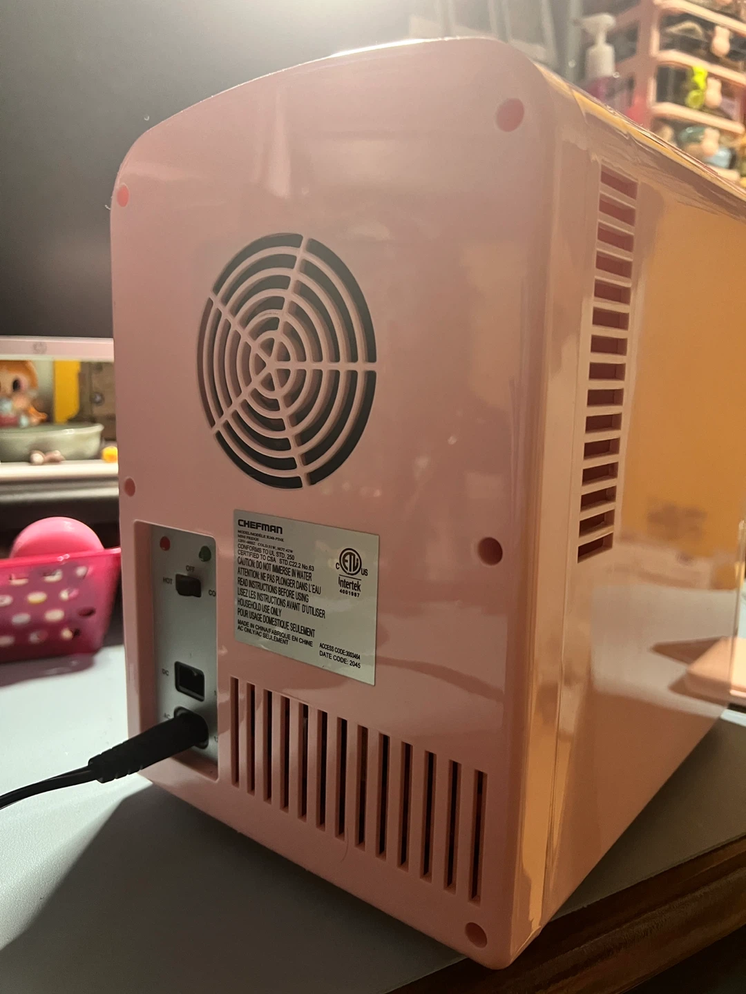 Chefman Portable Personal Fridge - Pink - photo 3