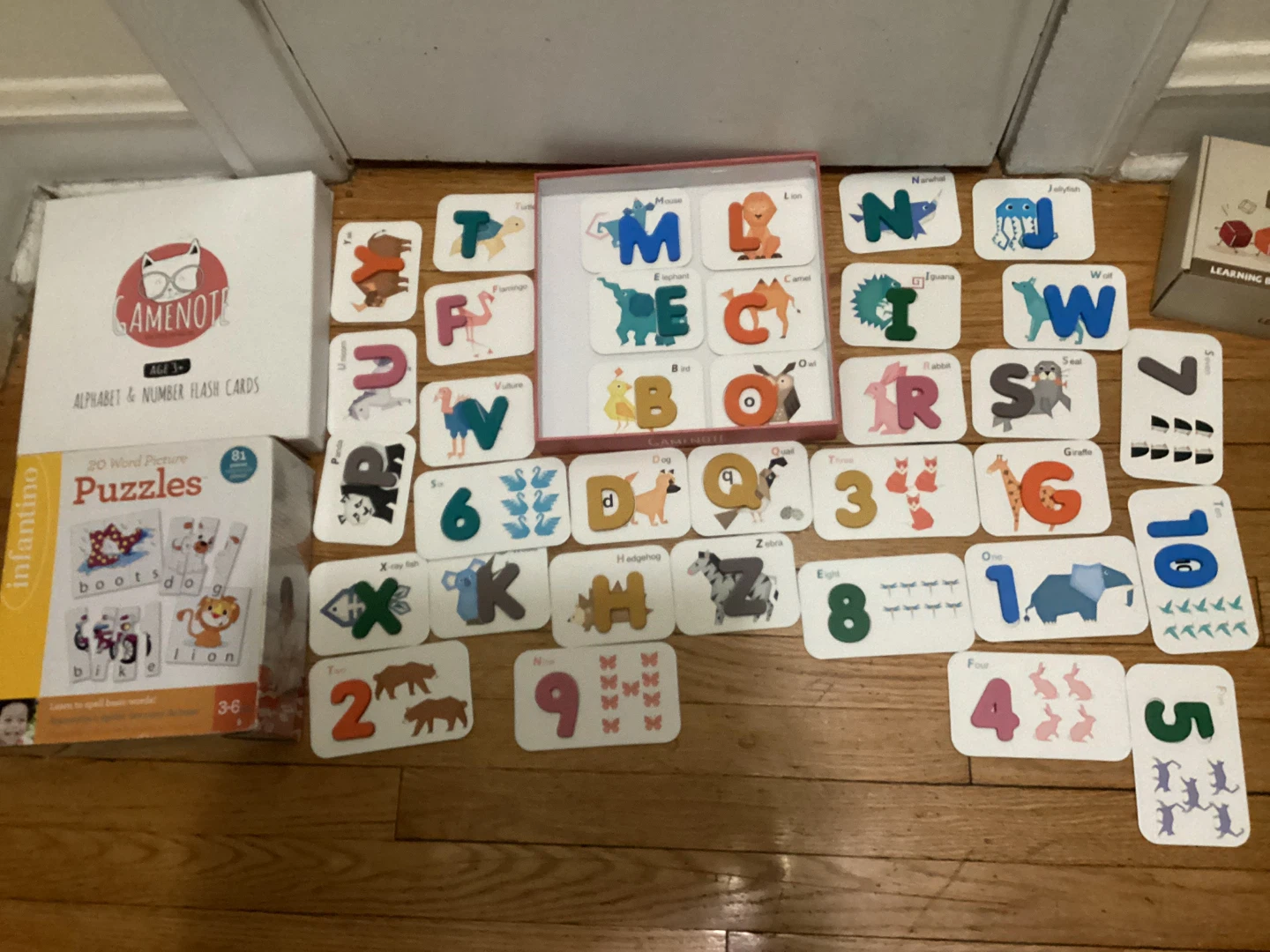 Educational wooden Amenote & Infantino Flash Cards & Puzzles