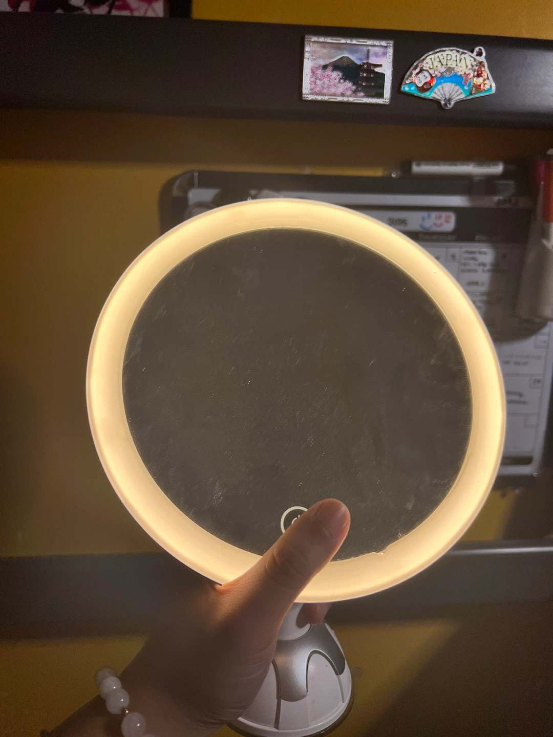 AEVO Lighted Magnifying Mirror - photo 3
