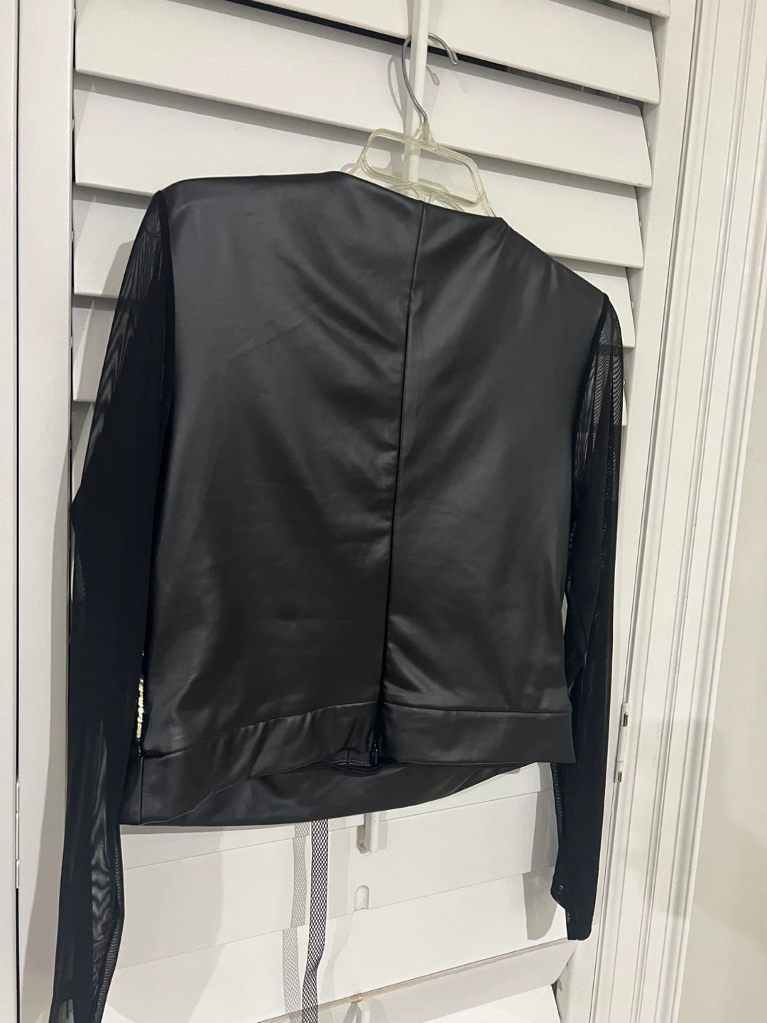 Lilu & Rose Black/Gold Sequin Jacket - photo 3