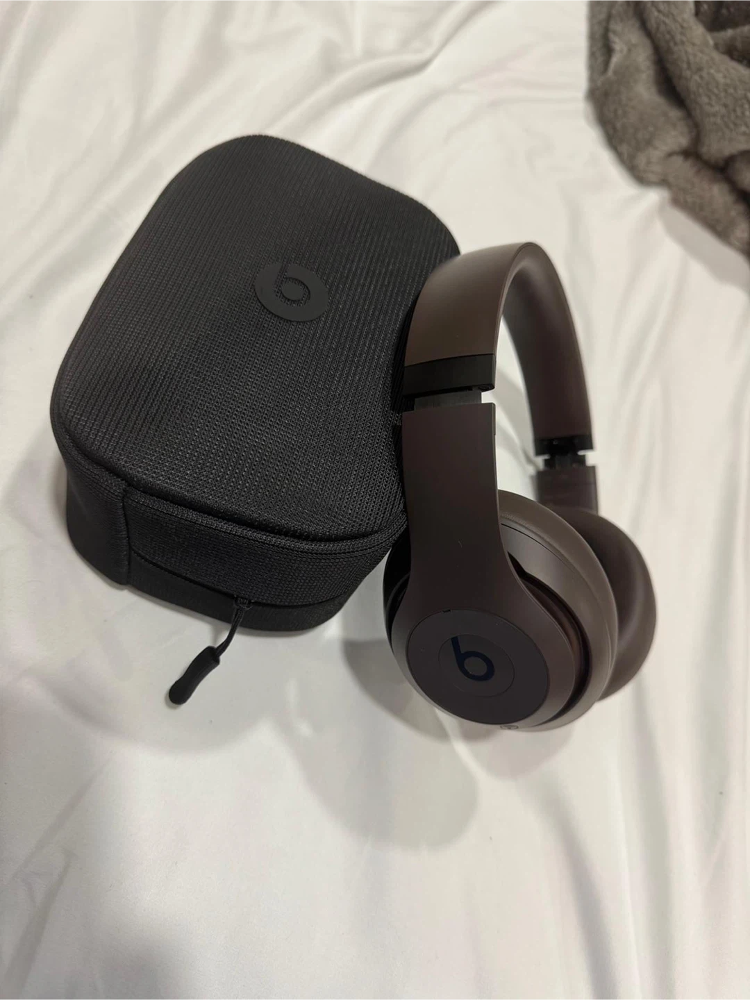 Beats Studio pro Wireless Headphones - Deep Brown - photo 2