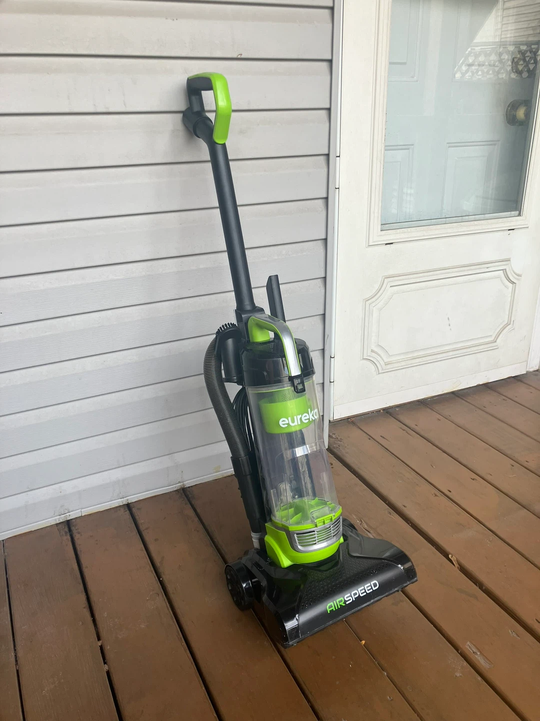 Eureka Ultra-Lightweight Bagless Vacuum - Great Condition