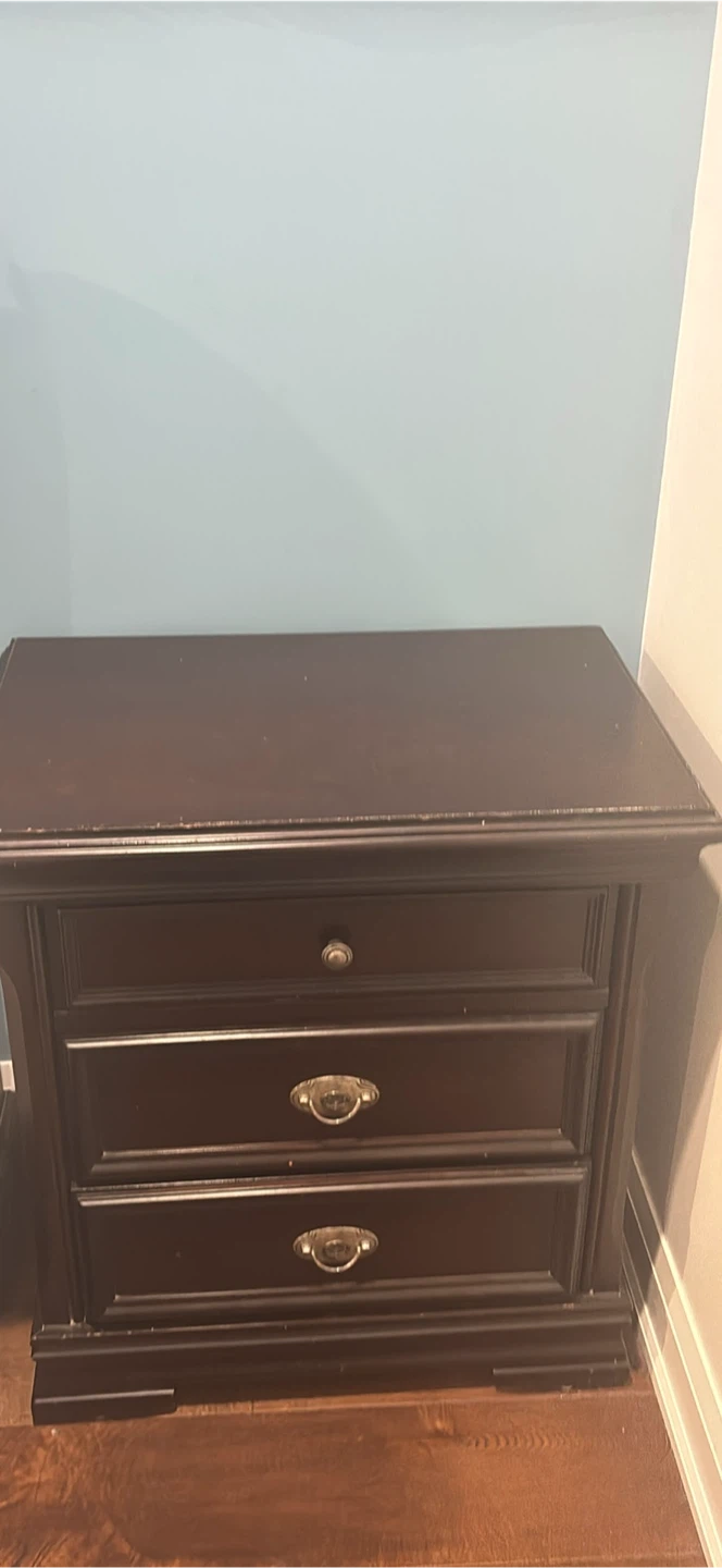Dark solid  Wood Nightstand & Queen Bed Frame Set - photo 2