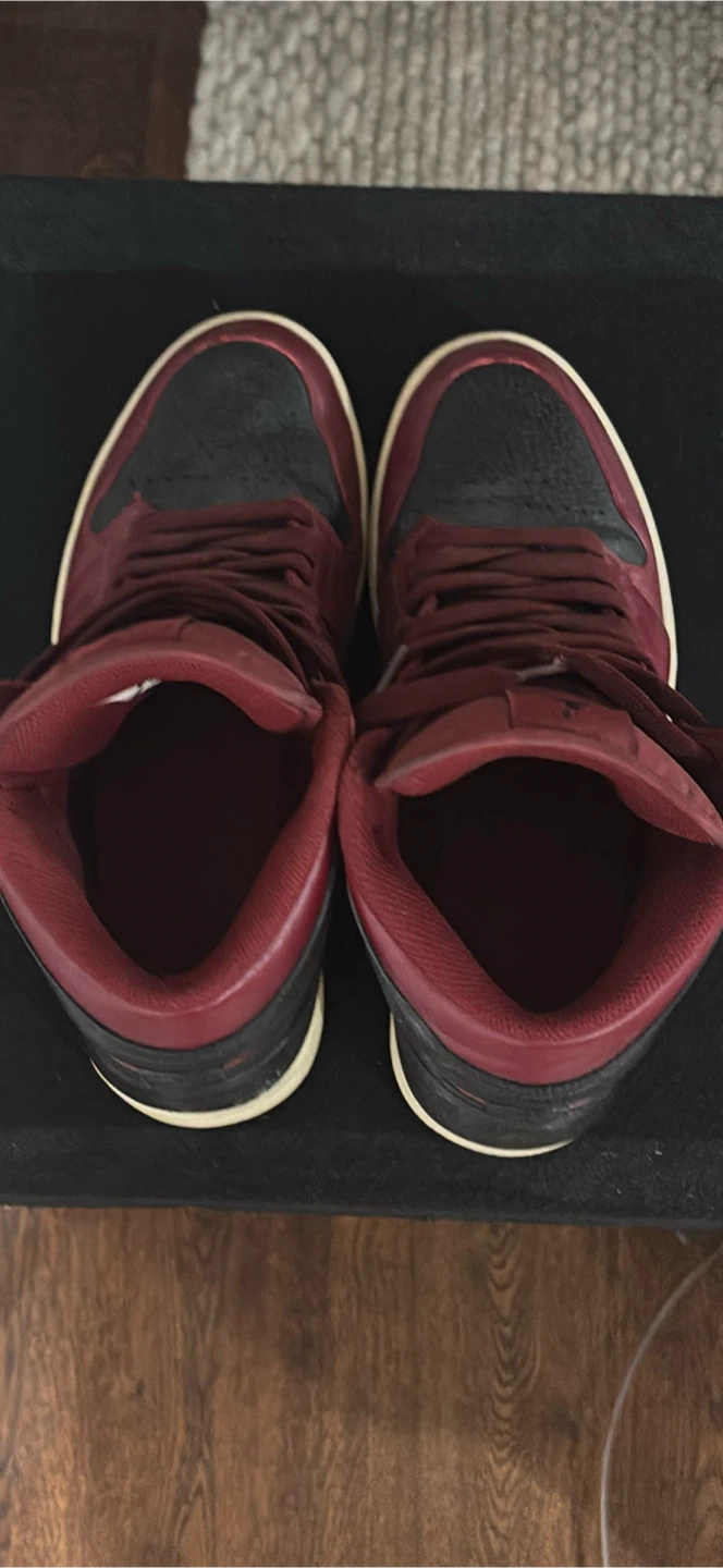 Air Jordan 1 Mid Burgundy sz9 - photo 3