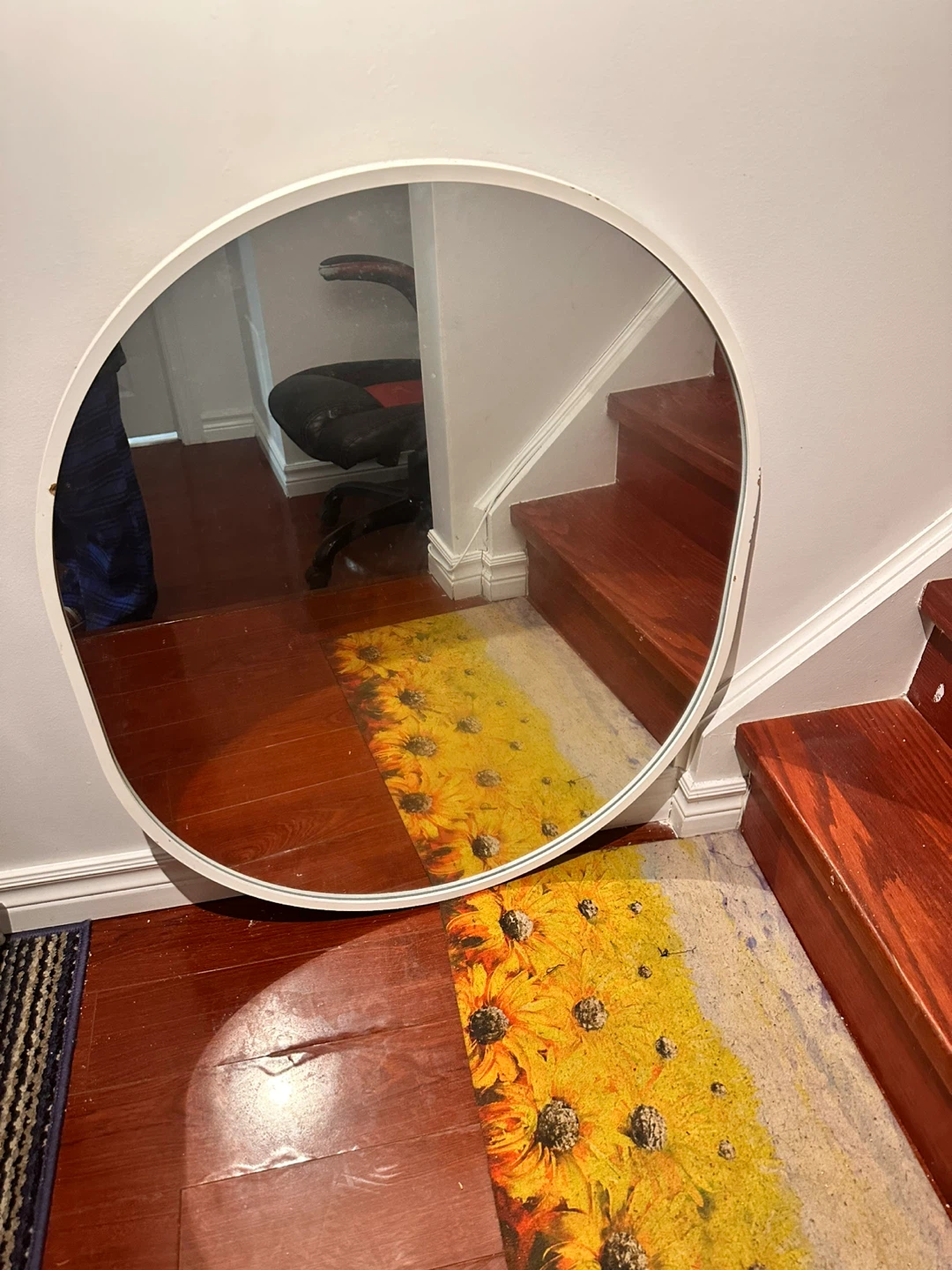 Round White Mirror